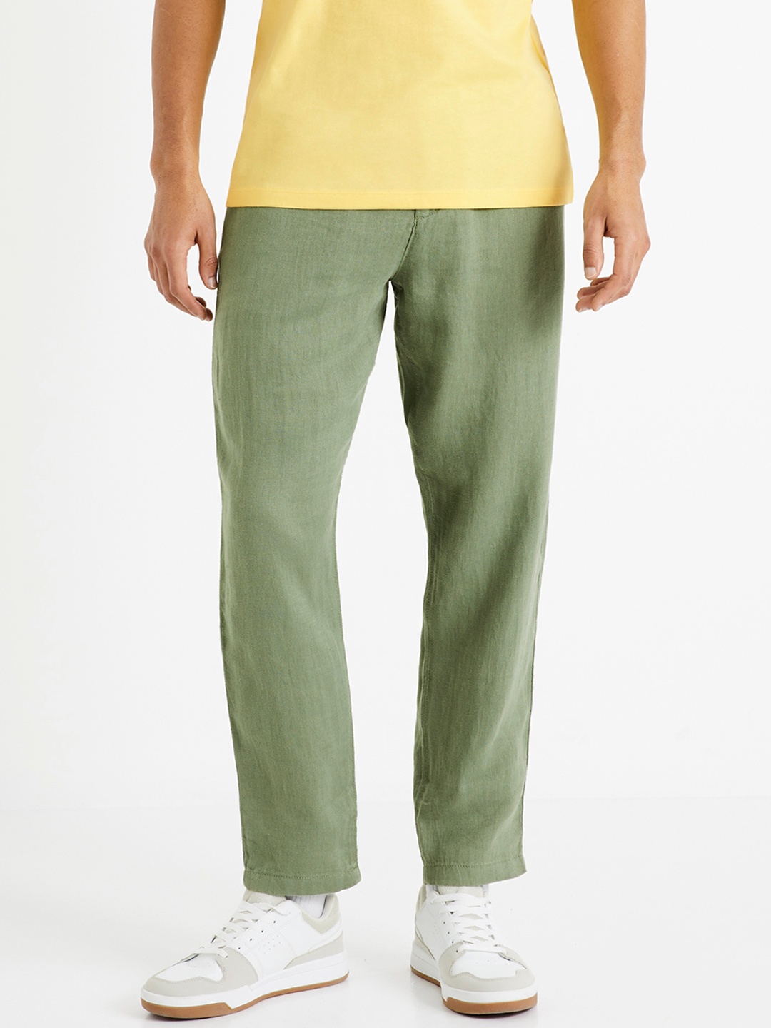 

Celio Men Mid Rise Linen Chinos Trousers, Olive