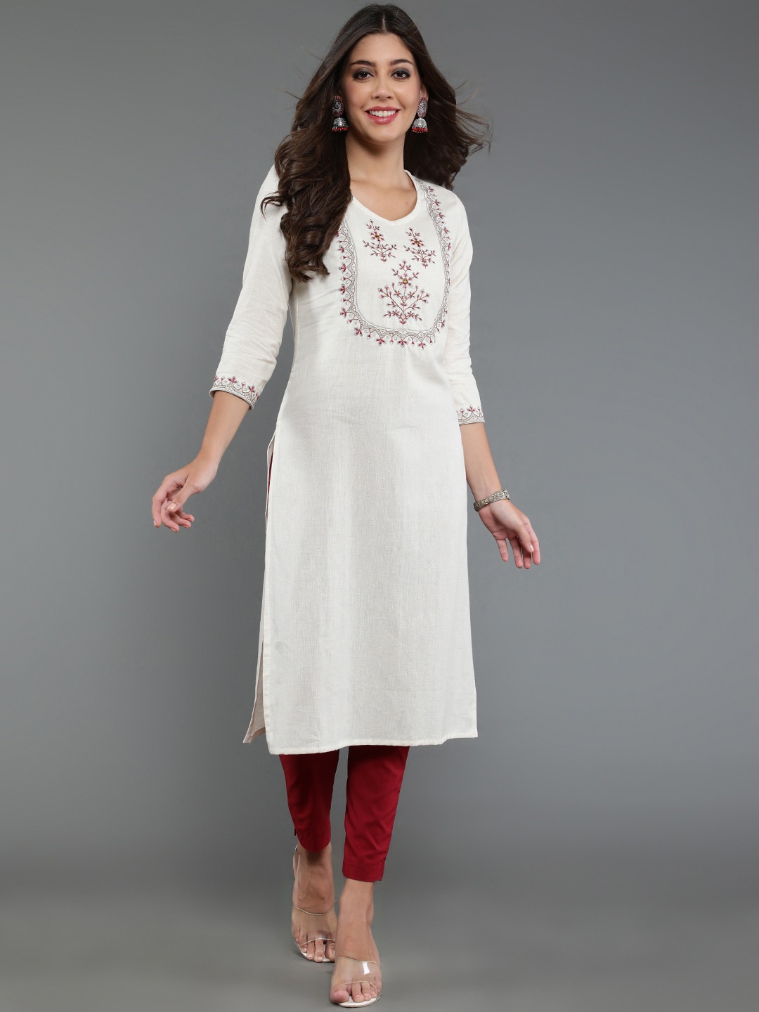 

antaran Floral Yoke Design Embroidered Mirror Work Kurta, Off white