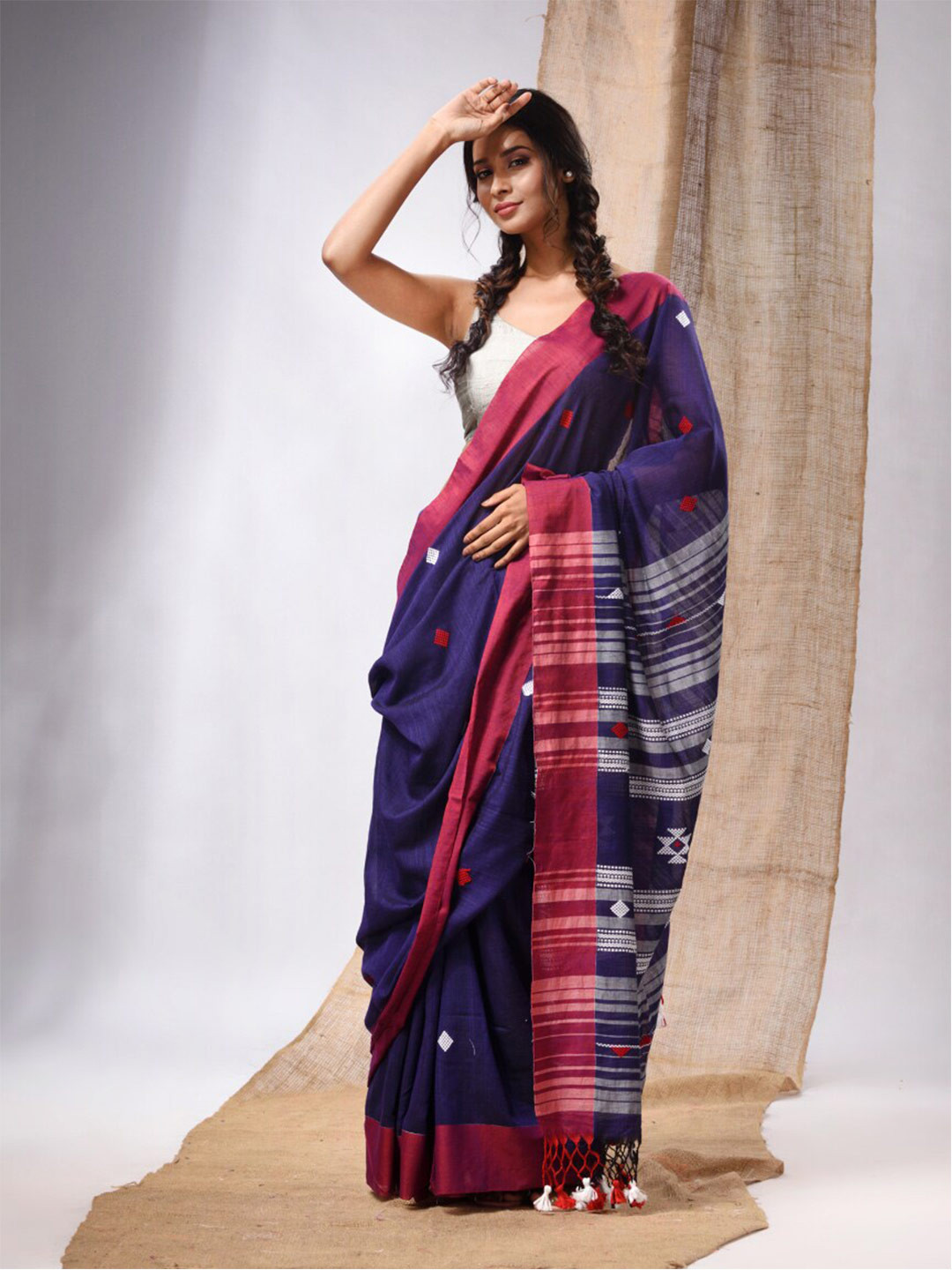 

Charukriti Ethnic Motifs Woven Design Pure Cotton Saree, Blue