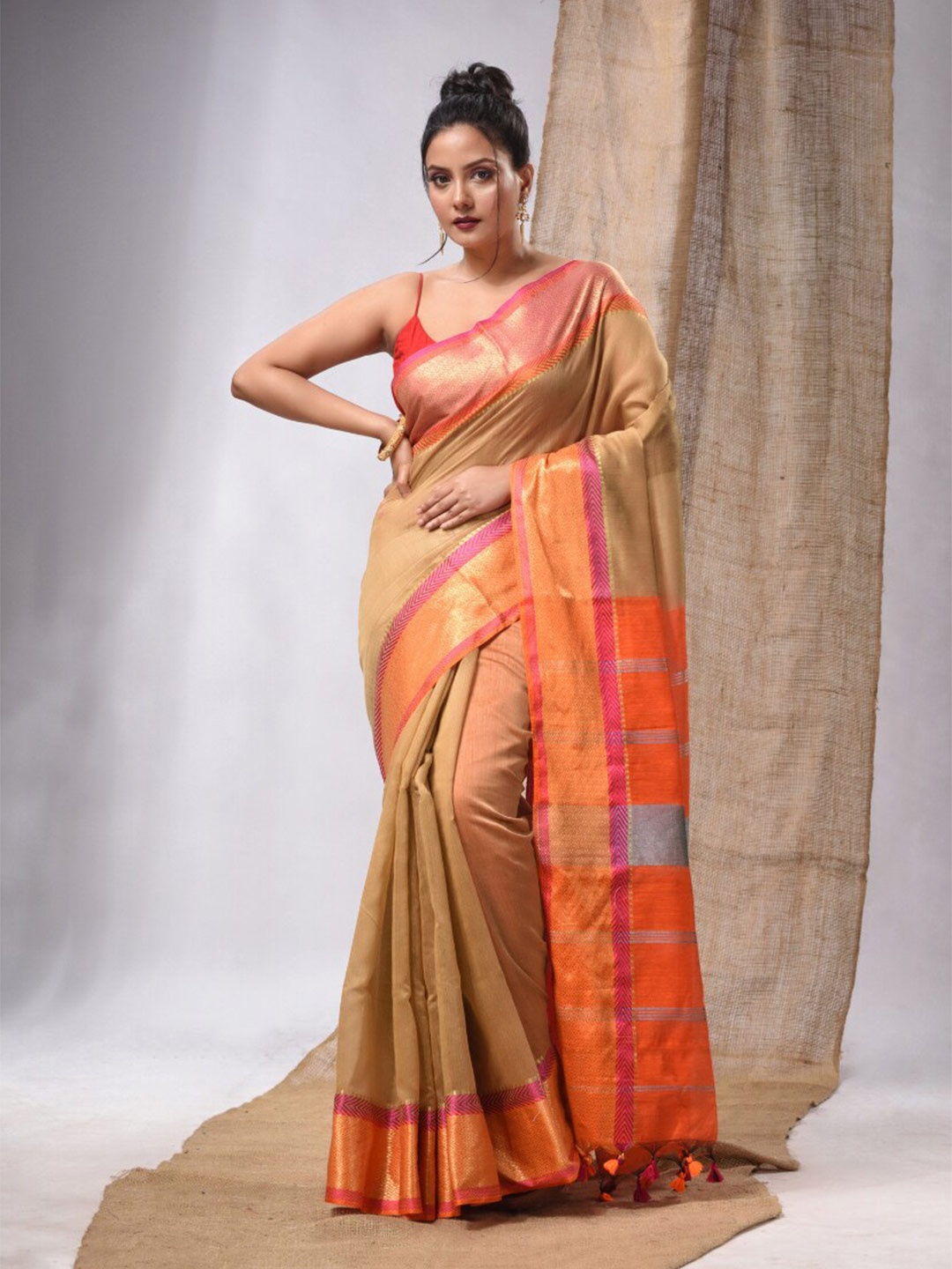 

Charukriti Zari Silk Cotton Saree, Beige