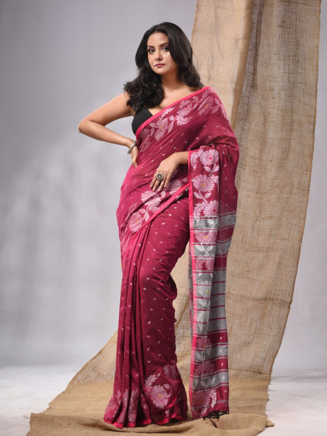 

Charukriti Ethnic Motifs Zari Pure Cotton Saree, Fuchsia