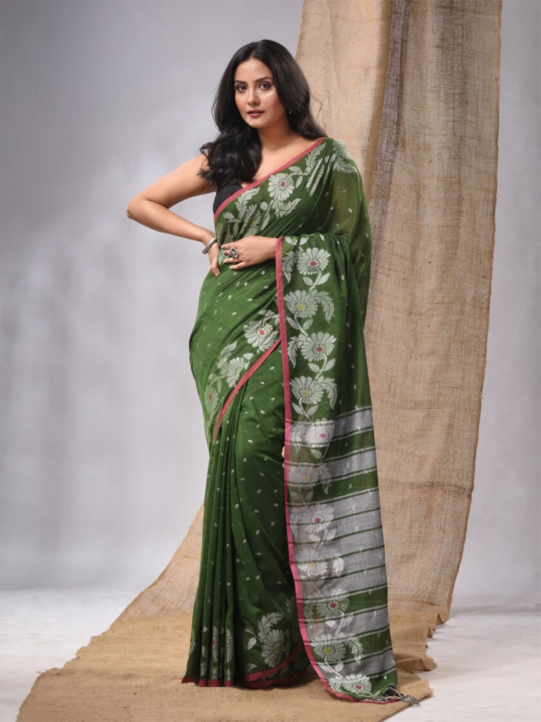 

Charukriti Floral Woven Design Zari Pure Cotton Saree, Green
