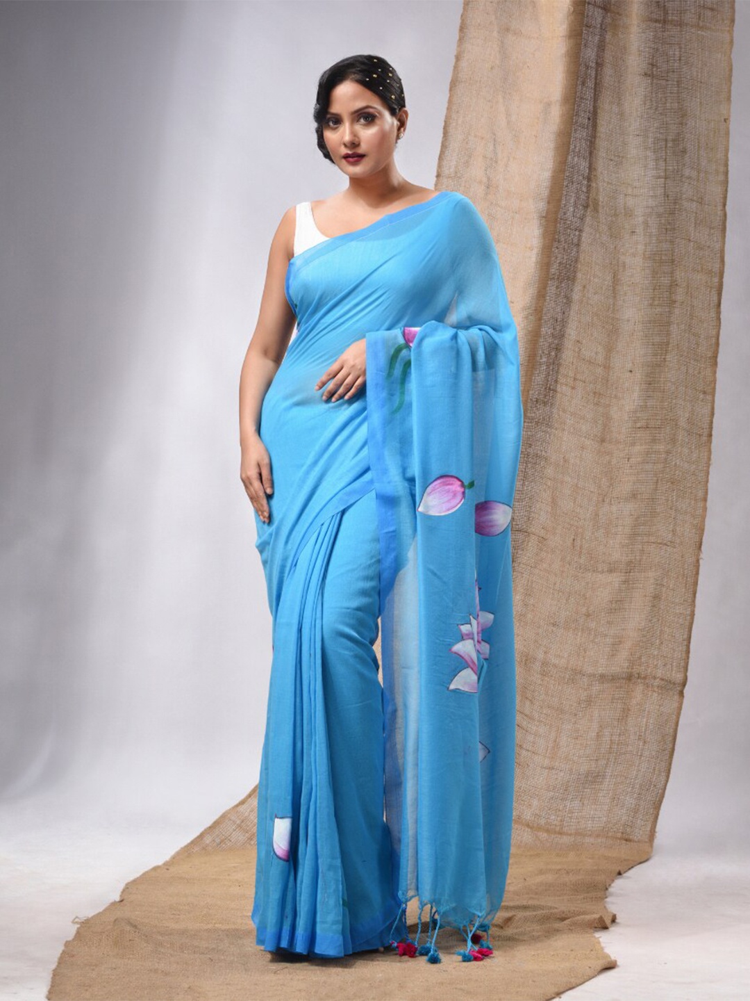 

Charukriti Floral Printed Pure Cotton Saree, Blue