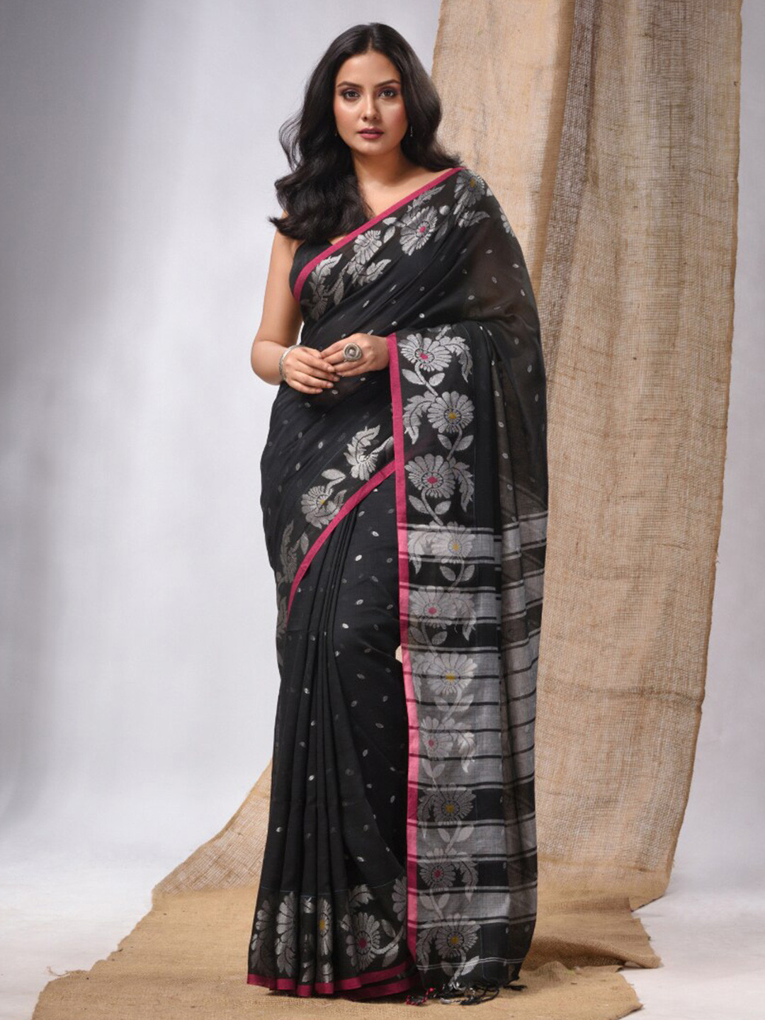 

Charukriti Woven Design Zari Pure Cotton Saree, Black