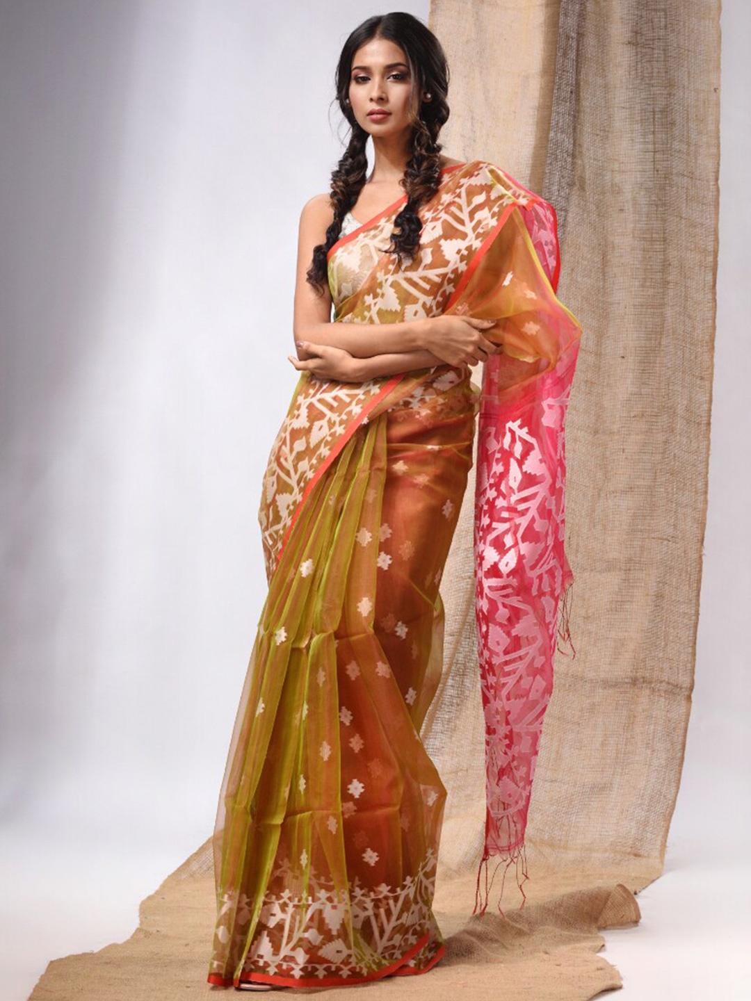 

Charukriti Abstract Printed Tassels Detail Pure Silk Saree, Green