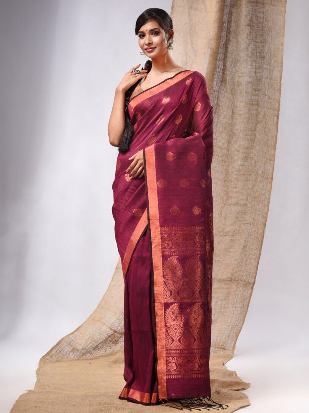 

Charukriti Ethnic Motifs Woven Design Zari Pure Linen Saree, Magenta