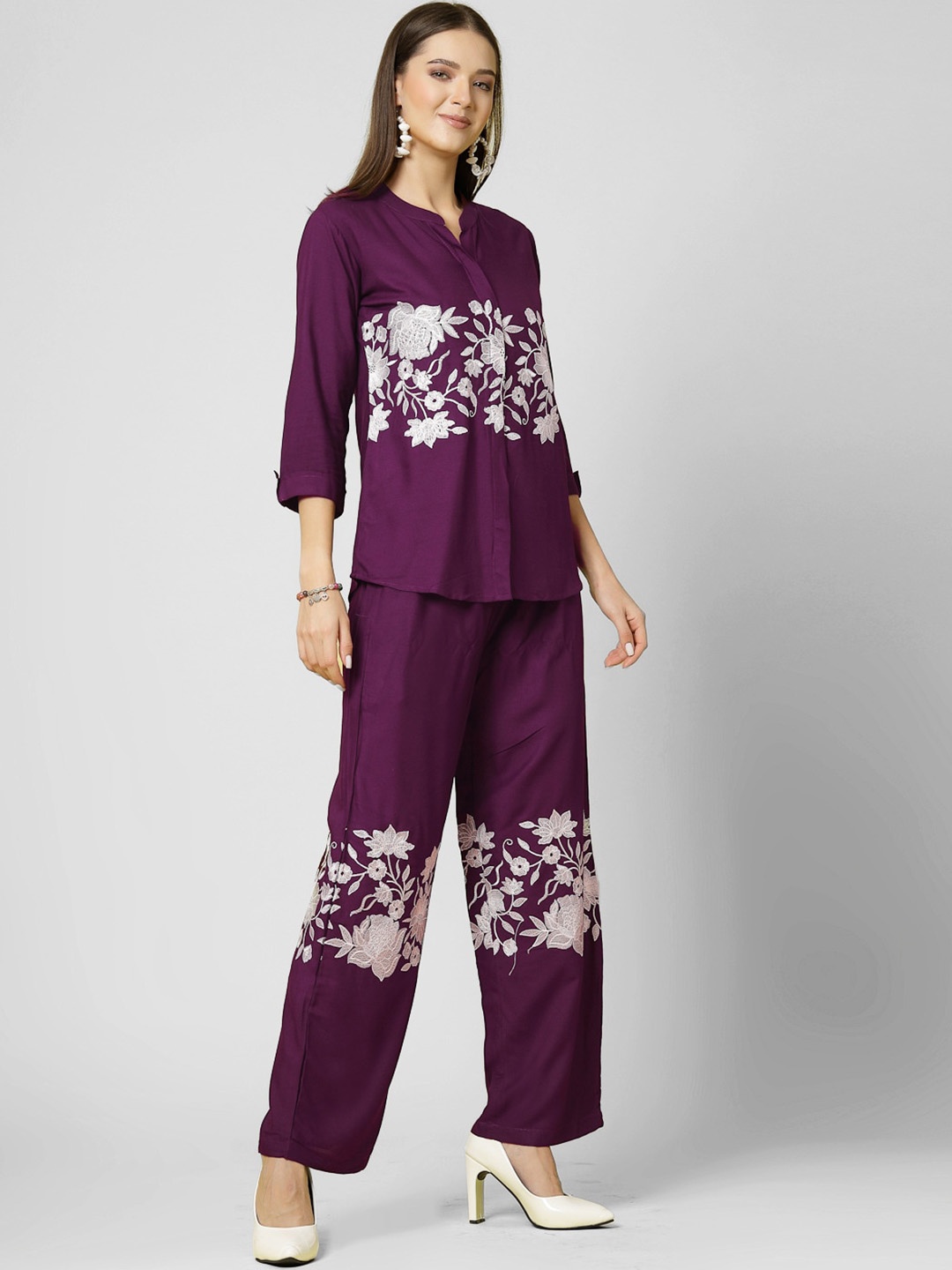 

KALINI Embroidered Top With Trousers, Purple