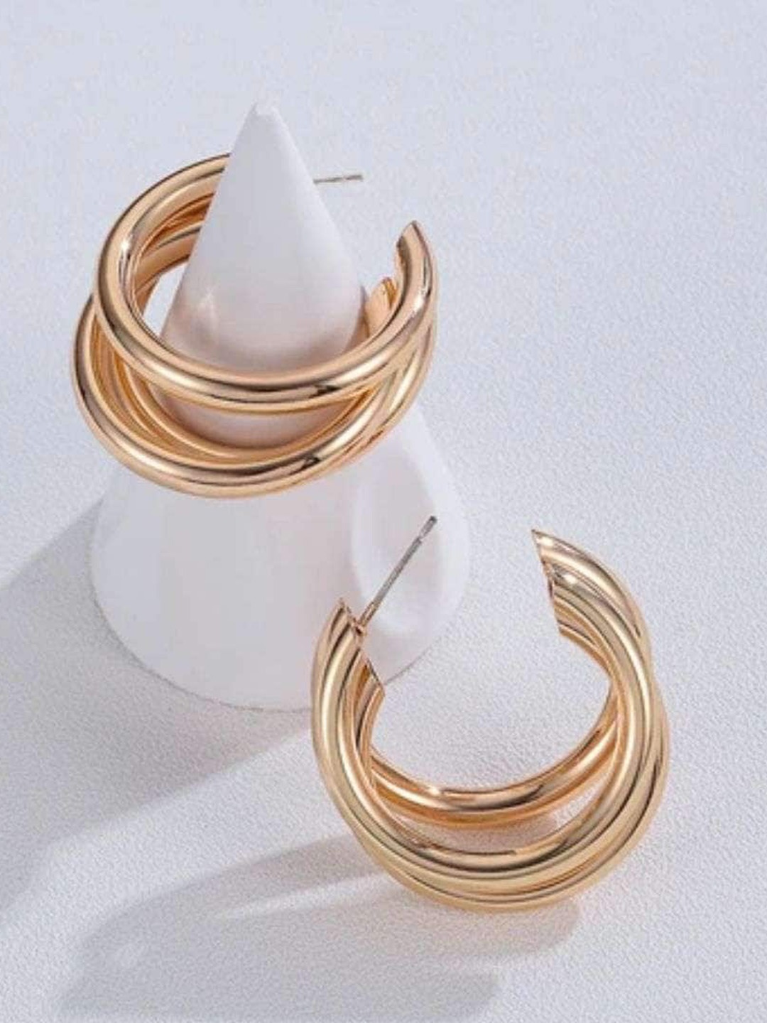 

VAGHBHATT Gold-Plated Circular Hoop Earrings