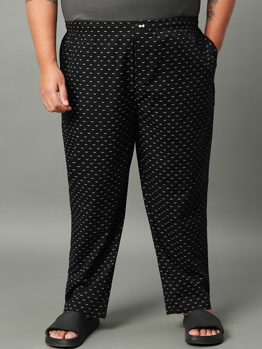 

Bewakoof Plus Plus Size Printed Cotton Lounge Pants, Black