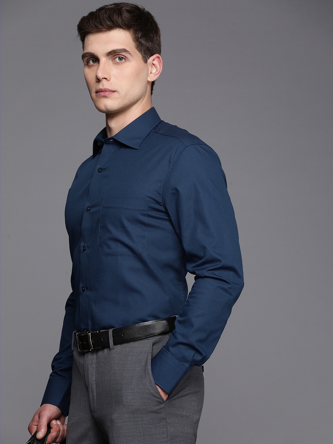 

Louis Philippe Men Classic Opaque Formal Shirt, Blue