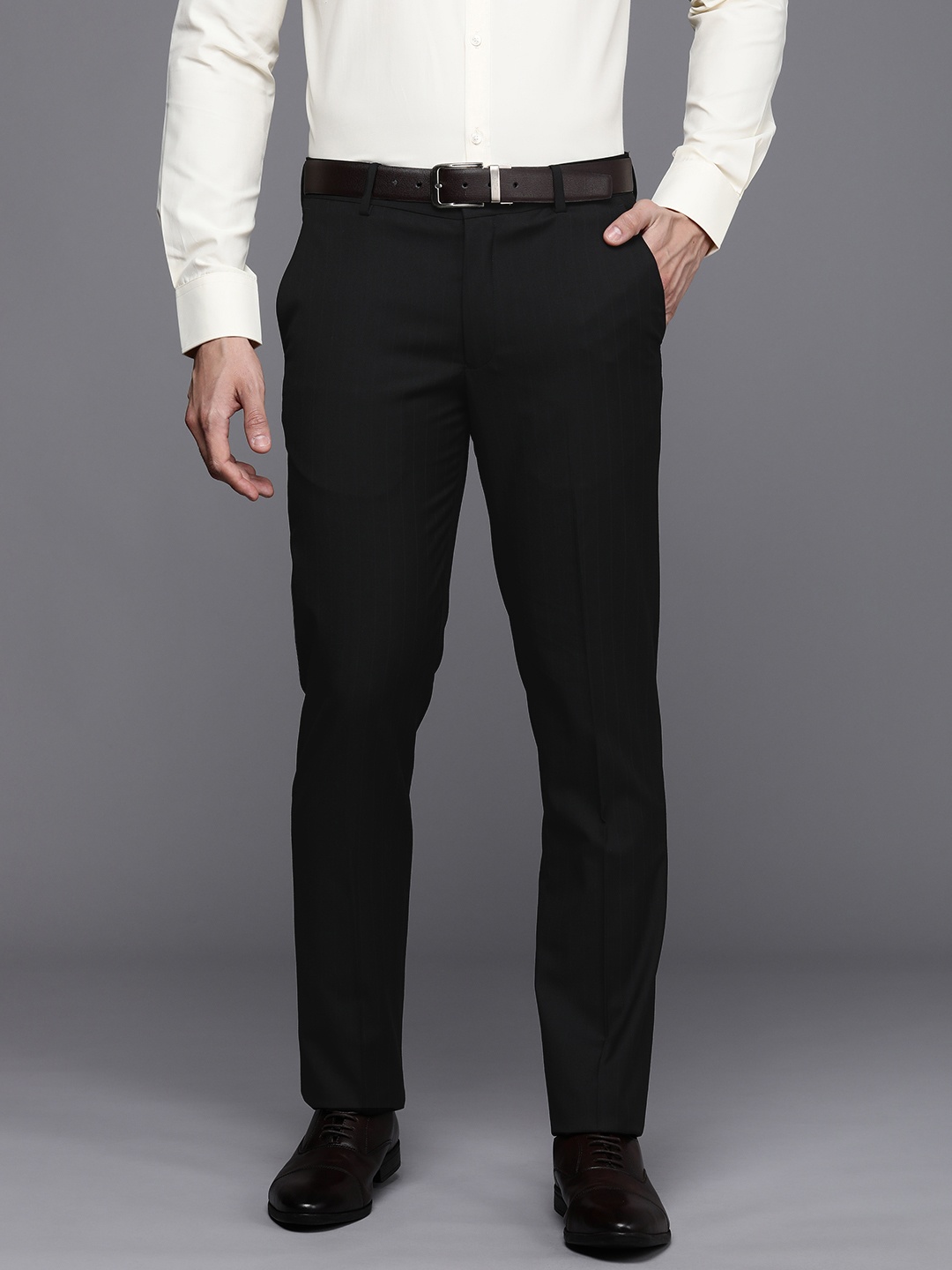 

Louis Philippe Men Slim Fit Formal Trousers, Black