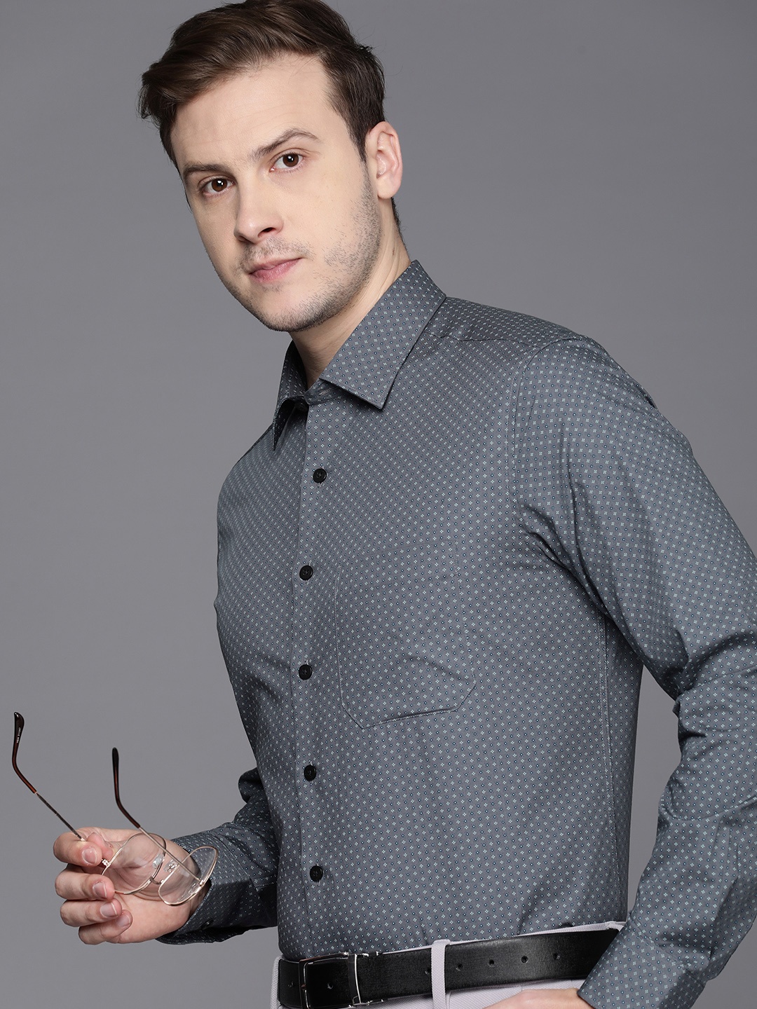 

Louis Philippe Men Cotton Wrinkle Resistant Slim fit Printed Formal Shirt, Charcoal