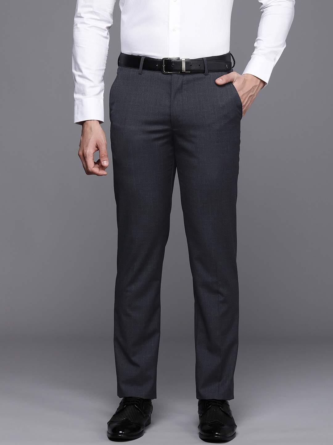 

Louis Philippe Men Slim Fit Formal Trousers, Black