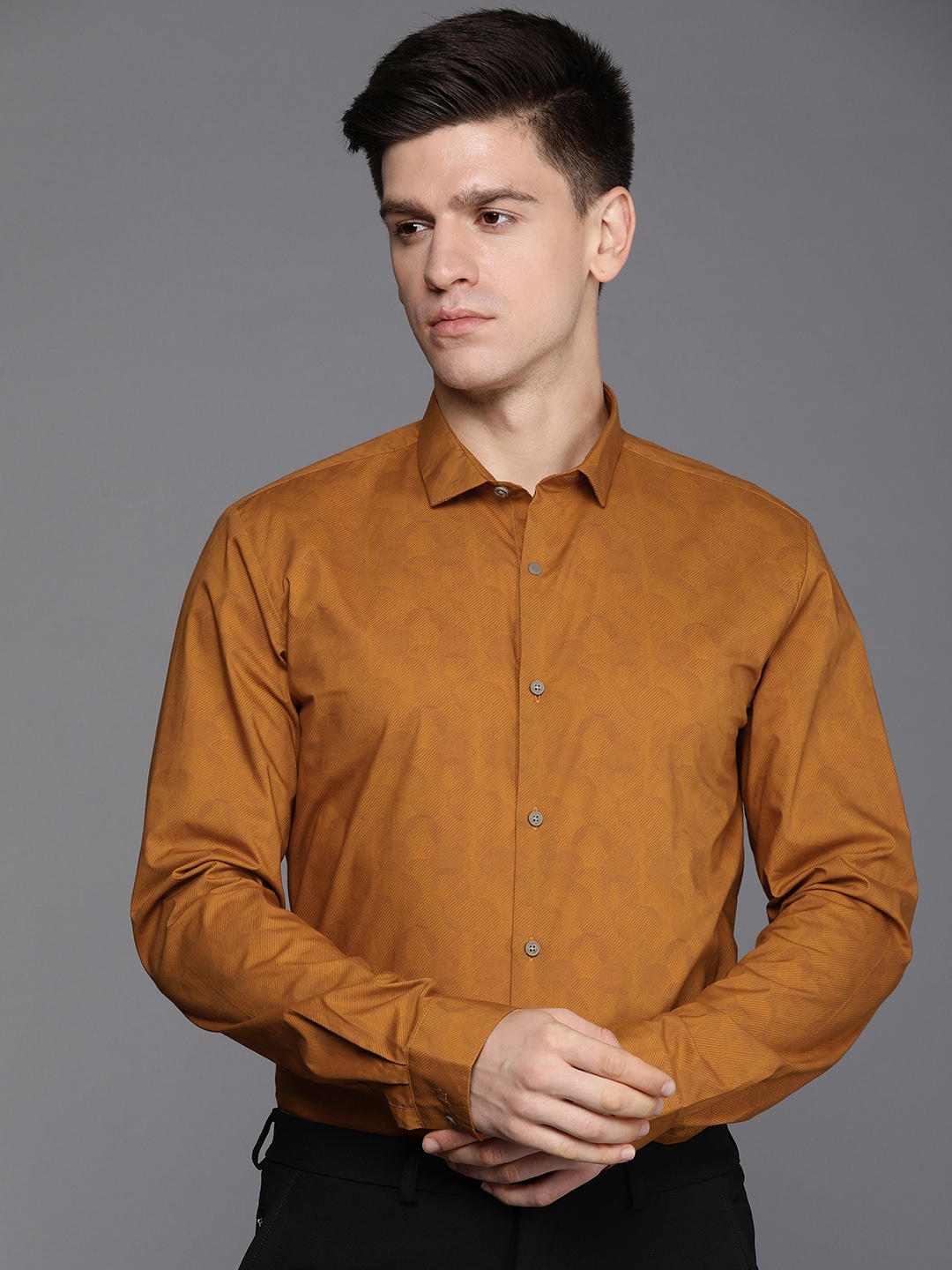 

Louis Philippe Ath.Work Super Slim Fit Printed Semiformal Shirt, Mustard