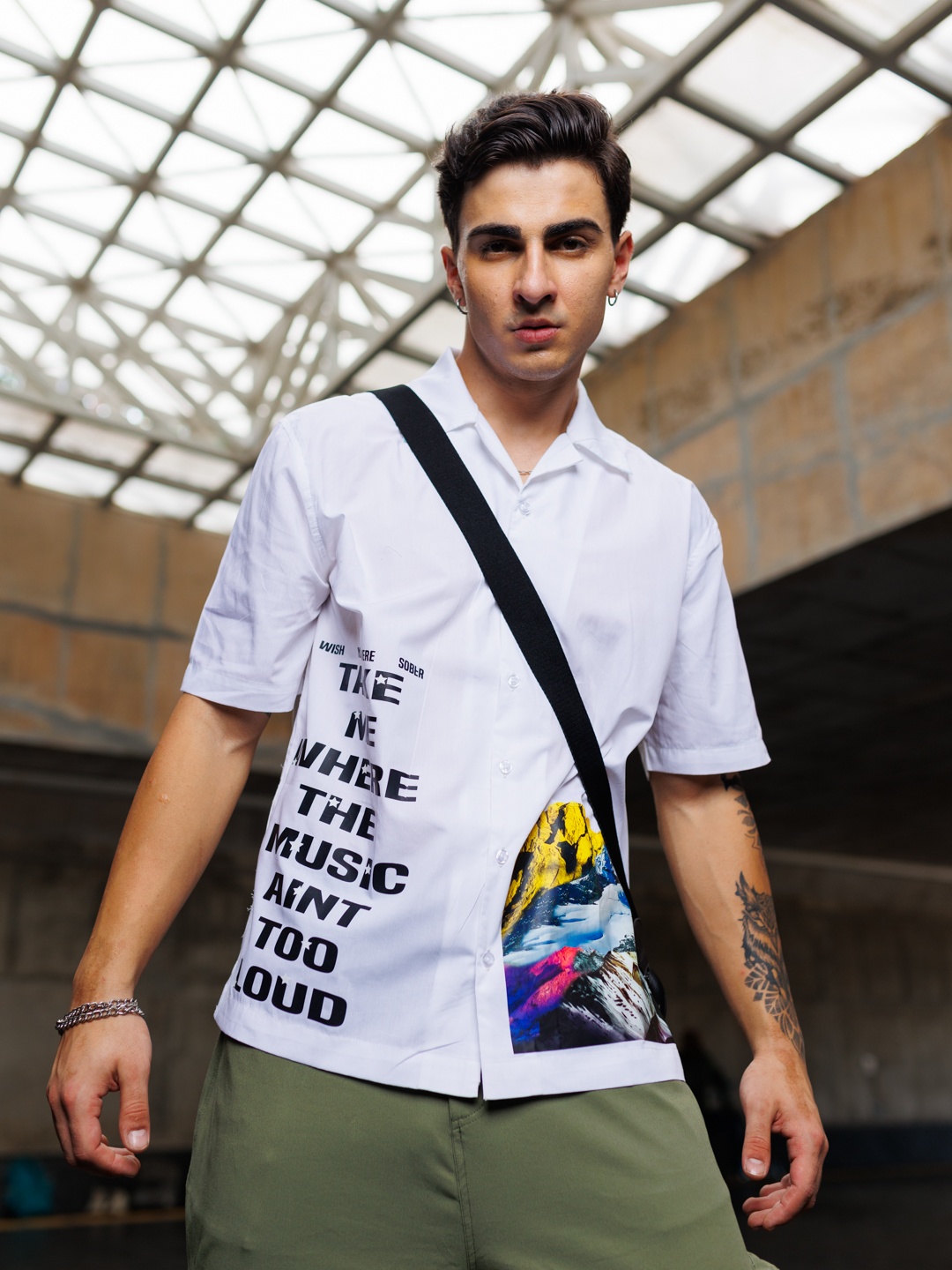 

UNRL Regular Fit Pure Cotton Graphic Printed Casual Shirt, White