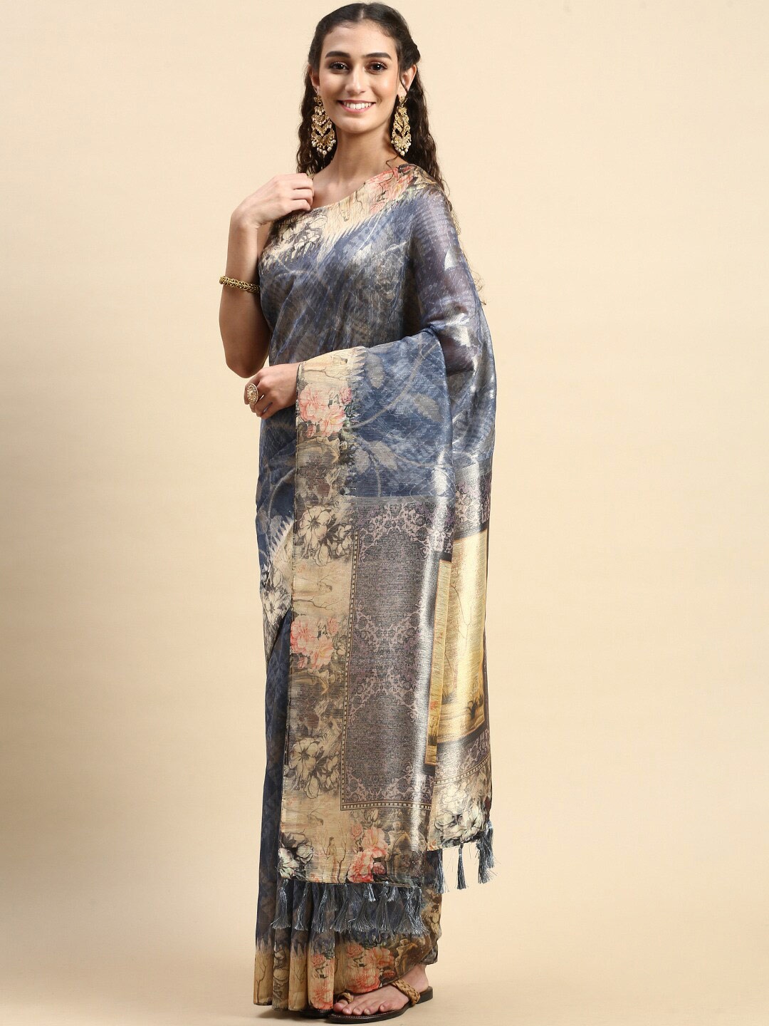 

Rishika Floral Printed Saree, Grey