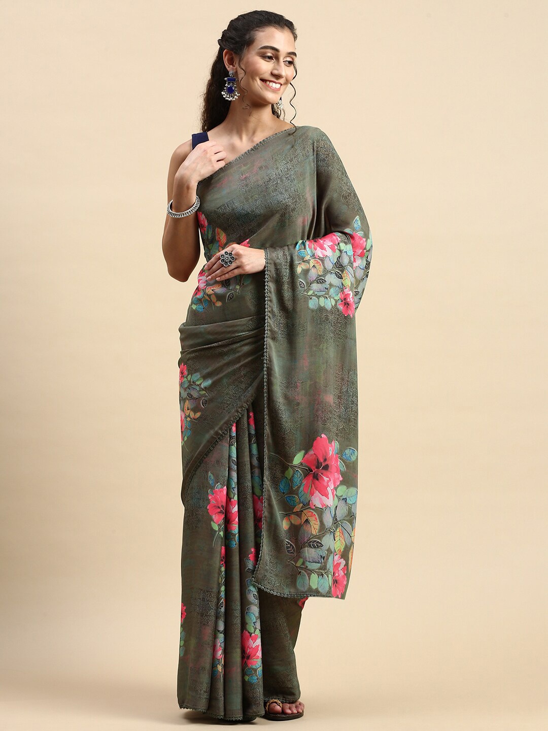 

Rishika Floral Printed Chanderi Saree, Grey