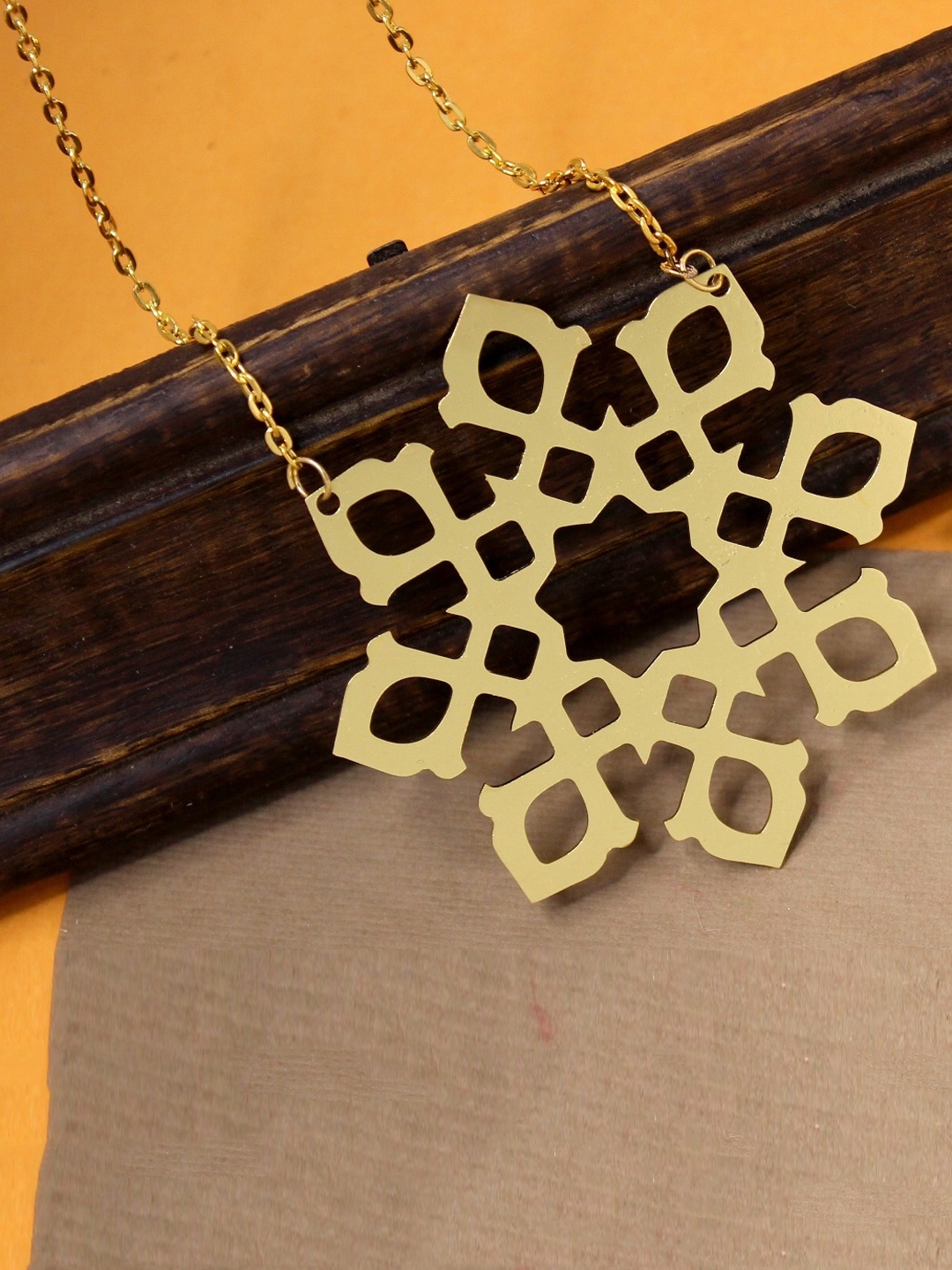 

Goldnera Gold-Plated Shafa Pendant With Chain