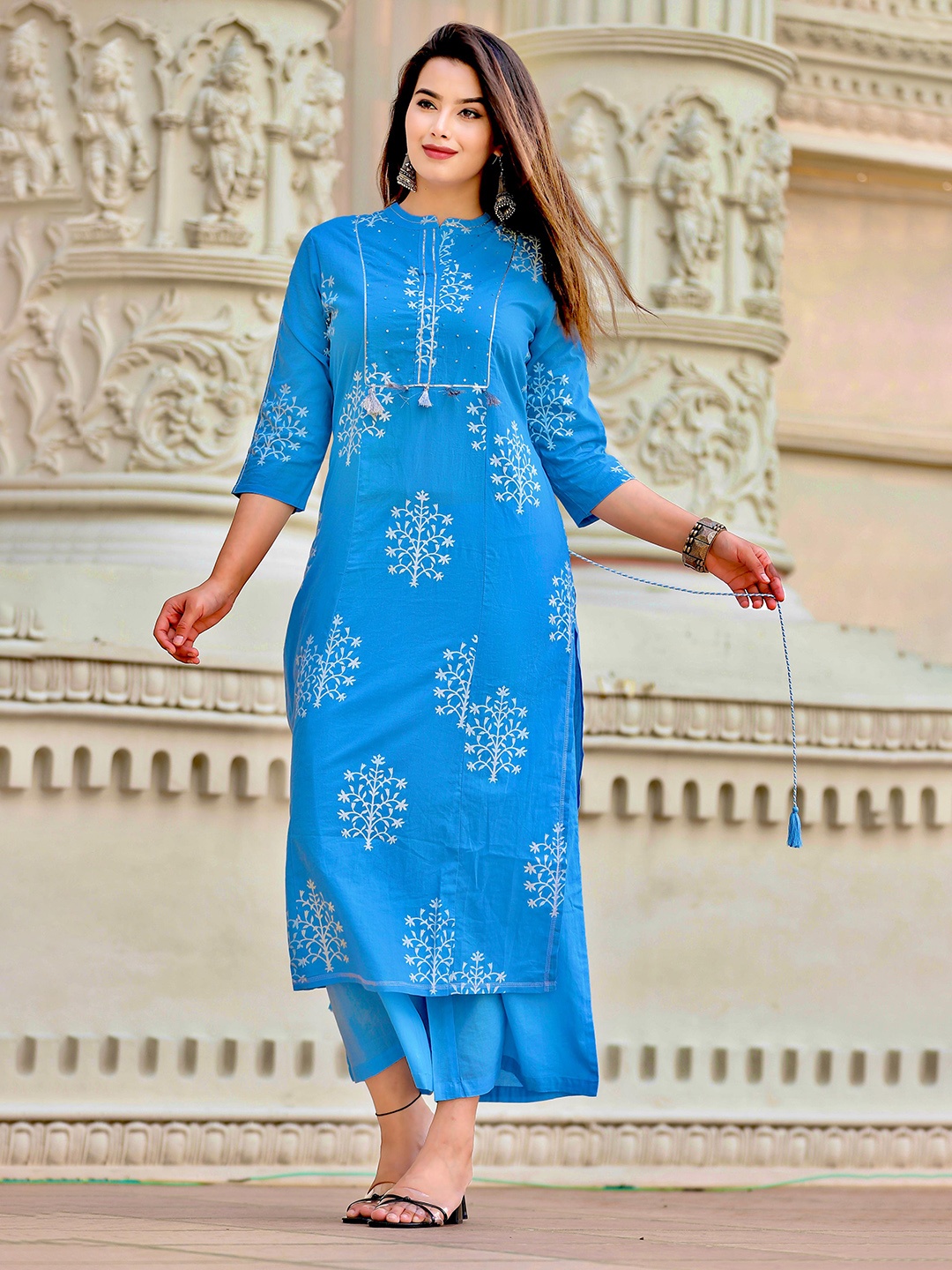 

Rimeline Floral Printed Sequinned Pure Cotton Kurta, Blue