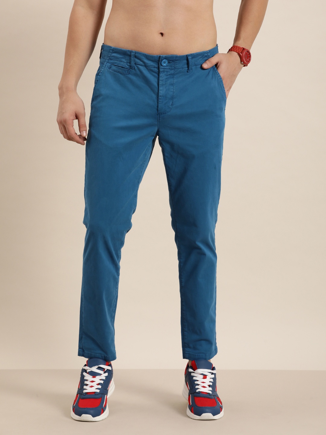 

HERE&NOW Men Relaxed Solid Regular Fit Chinos Trousers, Blue