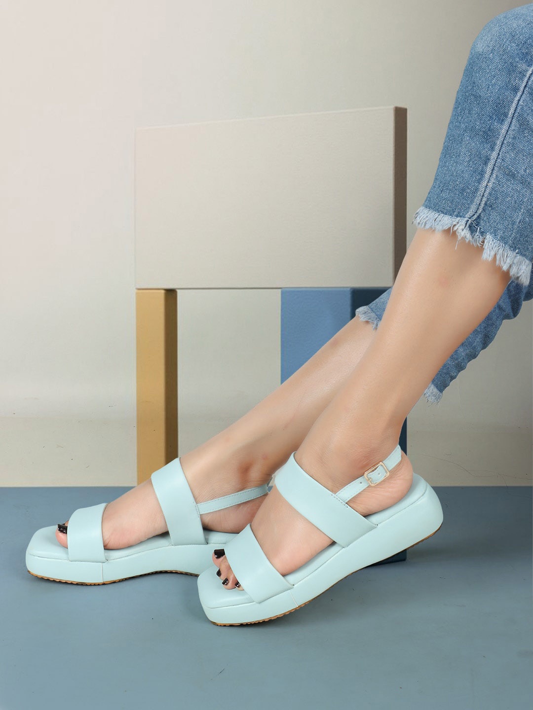 

ICONICS Flatform Heels With Backstrap, Blue