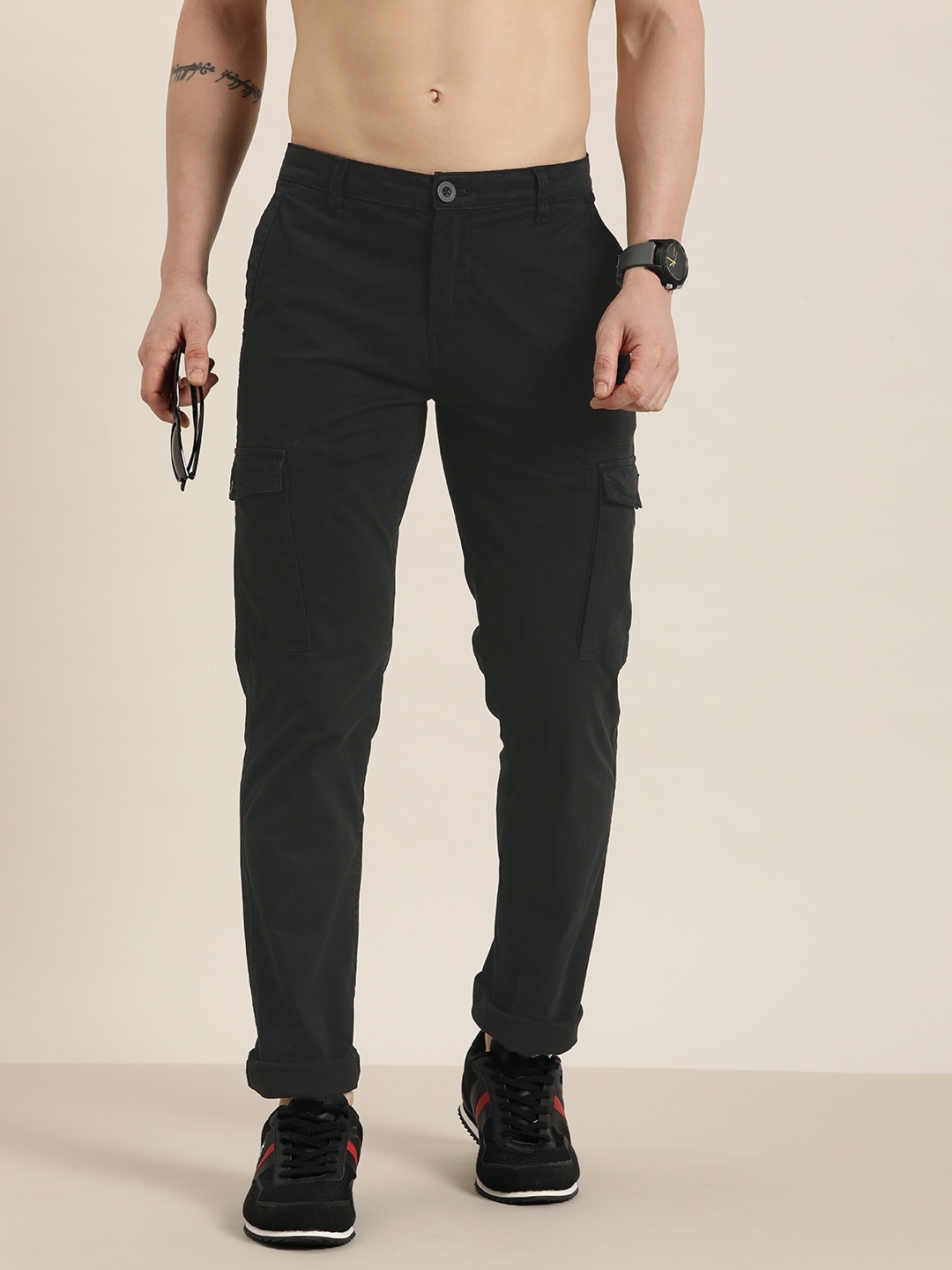

HERE&NOW Men Solid Cargos Trousers, Black