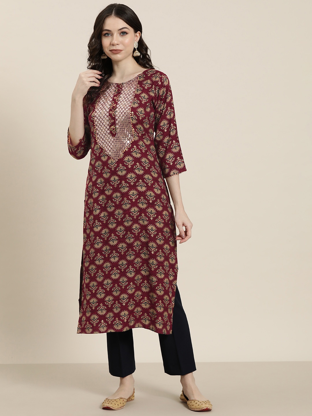 

Tikhi Imli Ethnic Motifs Printed Gotta Patti Kurta, Maroon