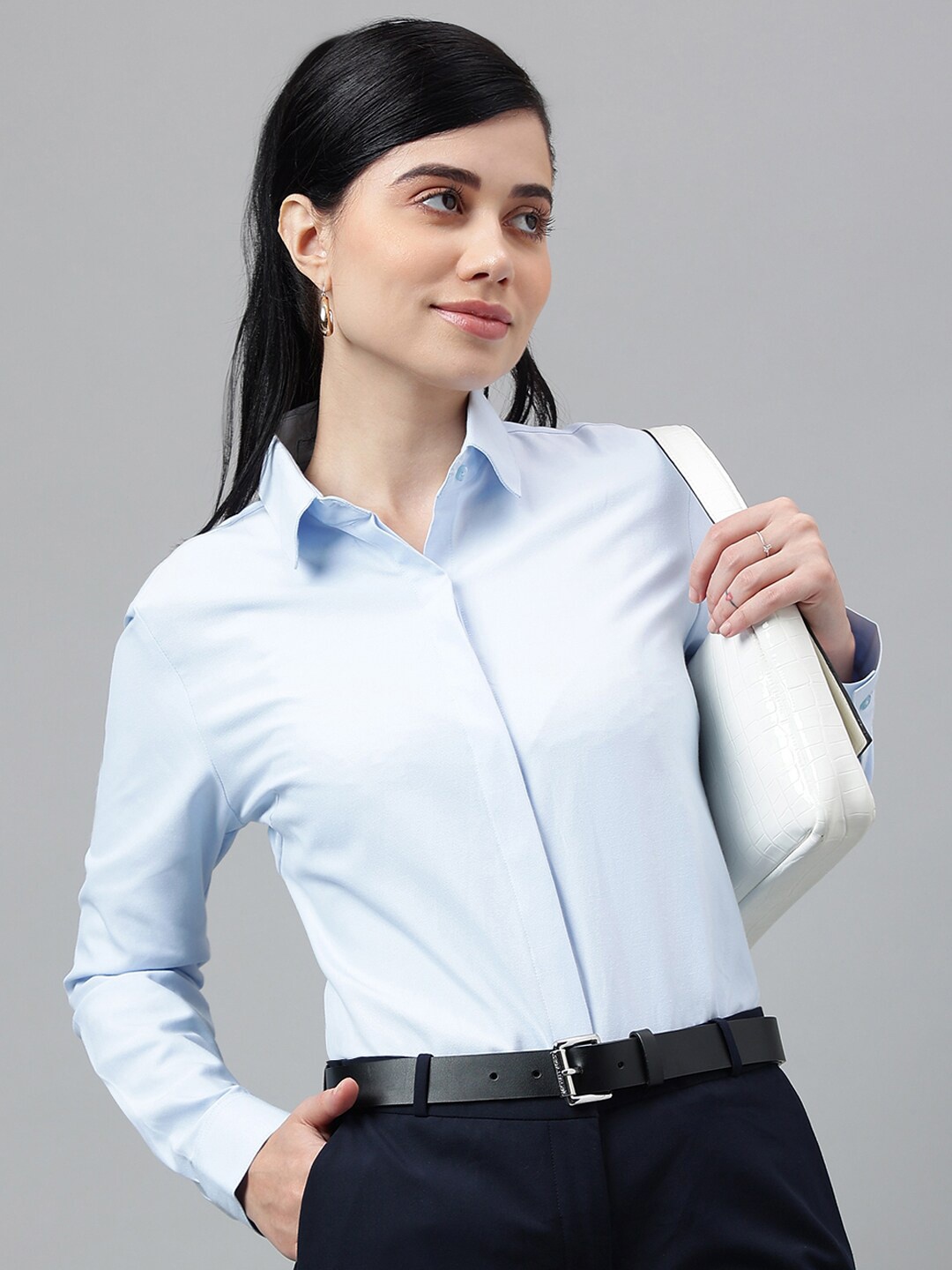 

English Navy Relaxed Spread Collar Formal Shirt, Blue