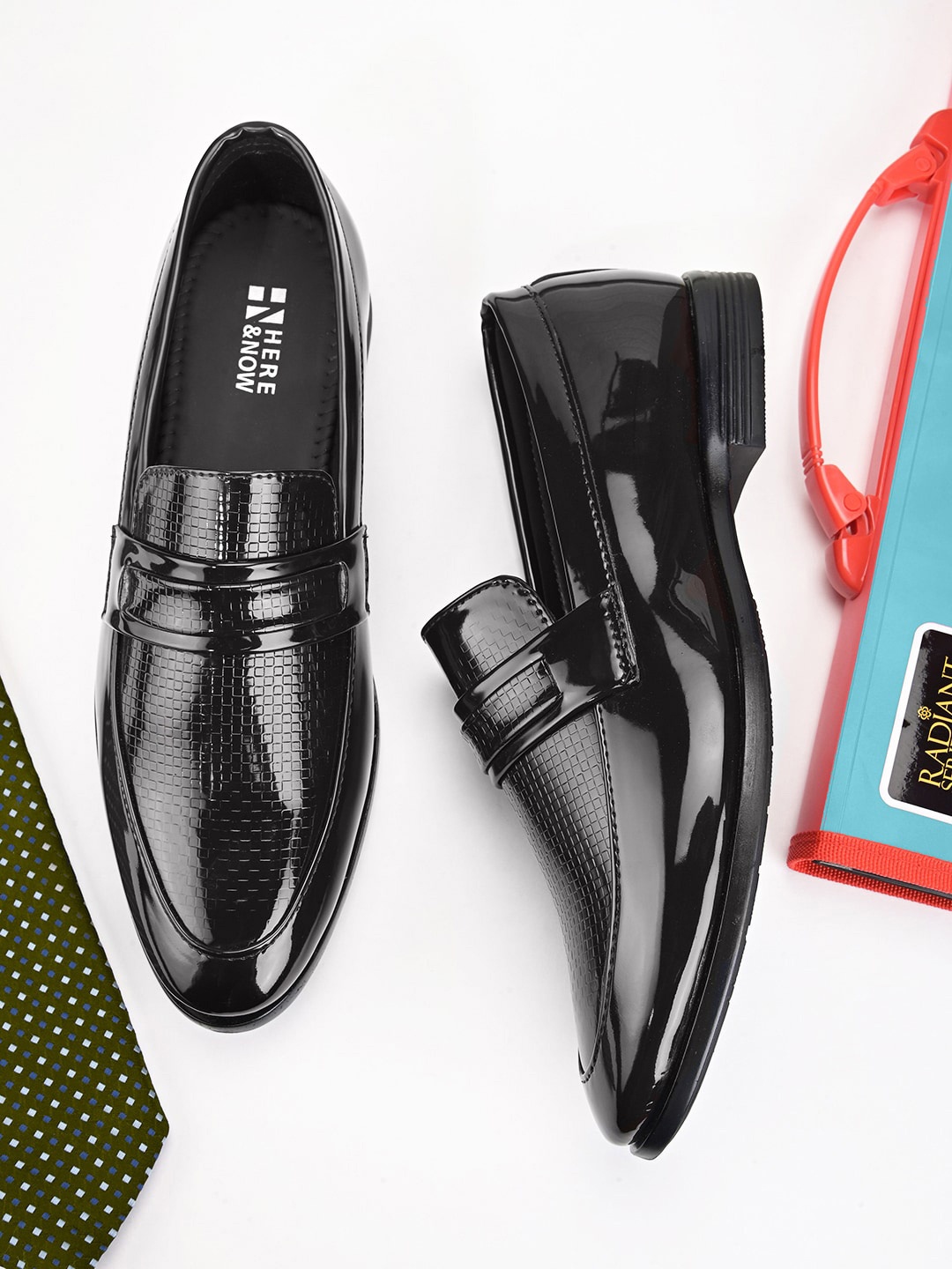 

birgos Men Textured Formal Penny Loafers, Black