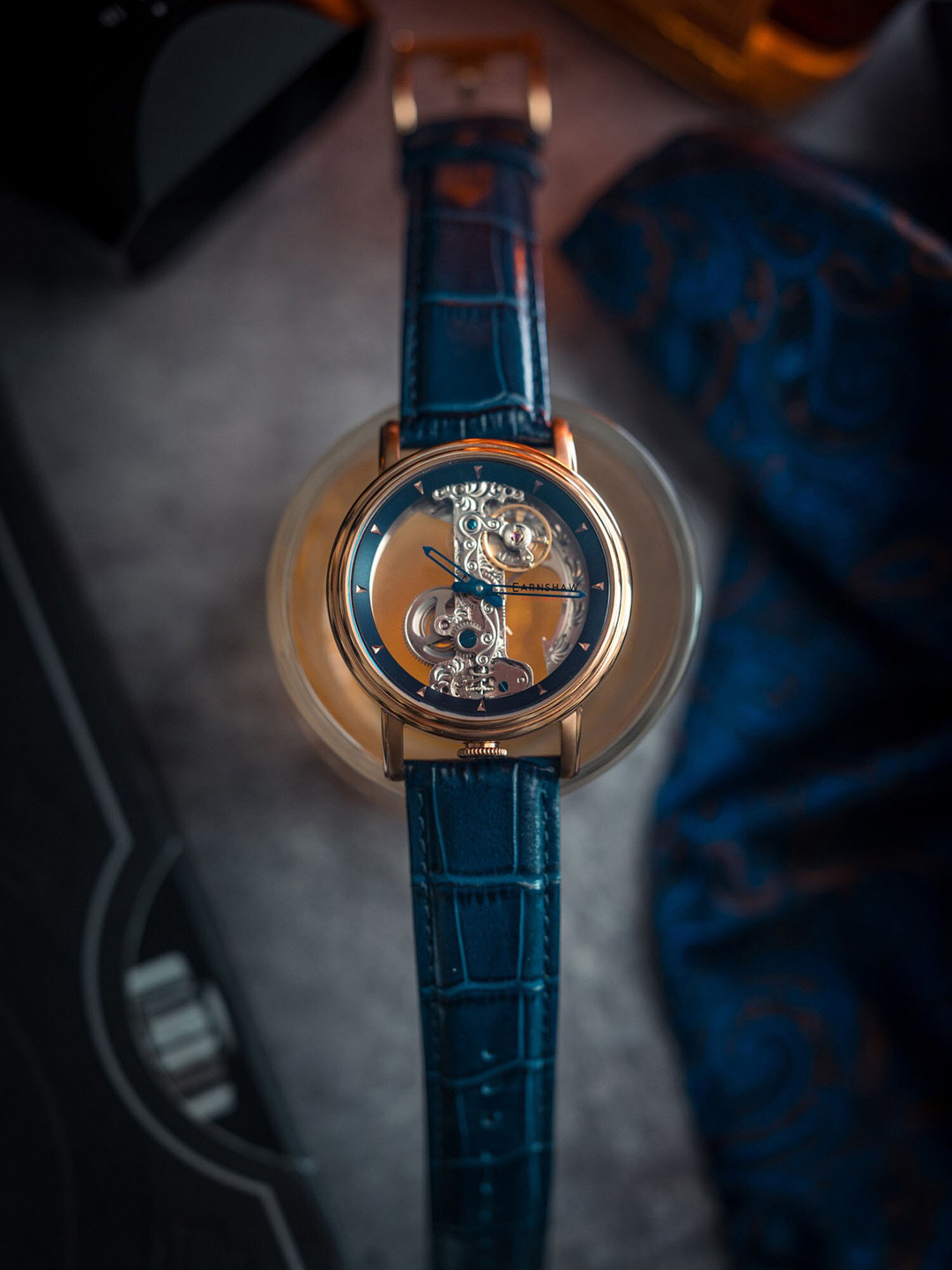 

EARNSHAW Men Printed Leather Textured Analogue Automatic Motion Powered Watch ES-8225-06, Blue