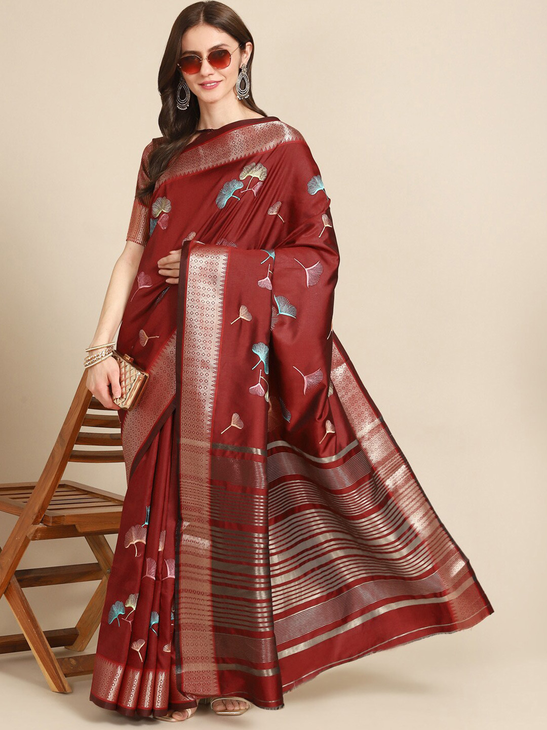 

Mitera Maroon & Gold-Toned Floral Embroidered Silk Cotton Banarasi Saree