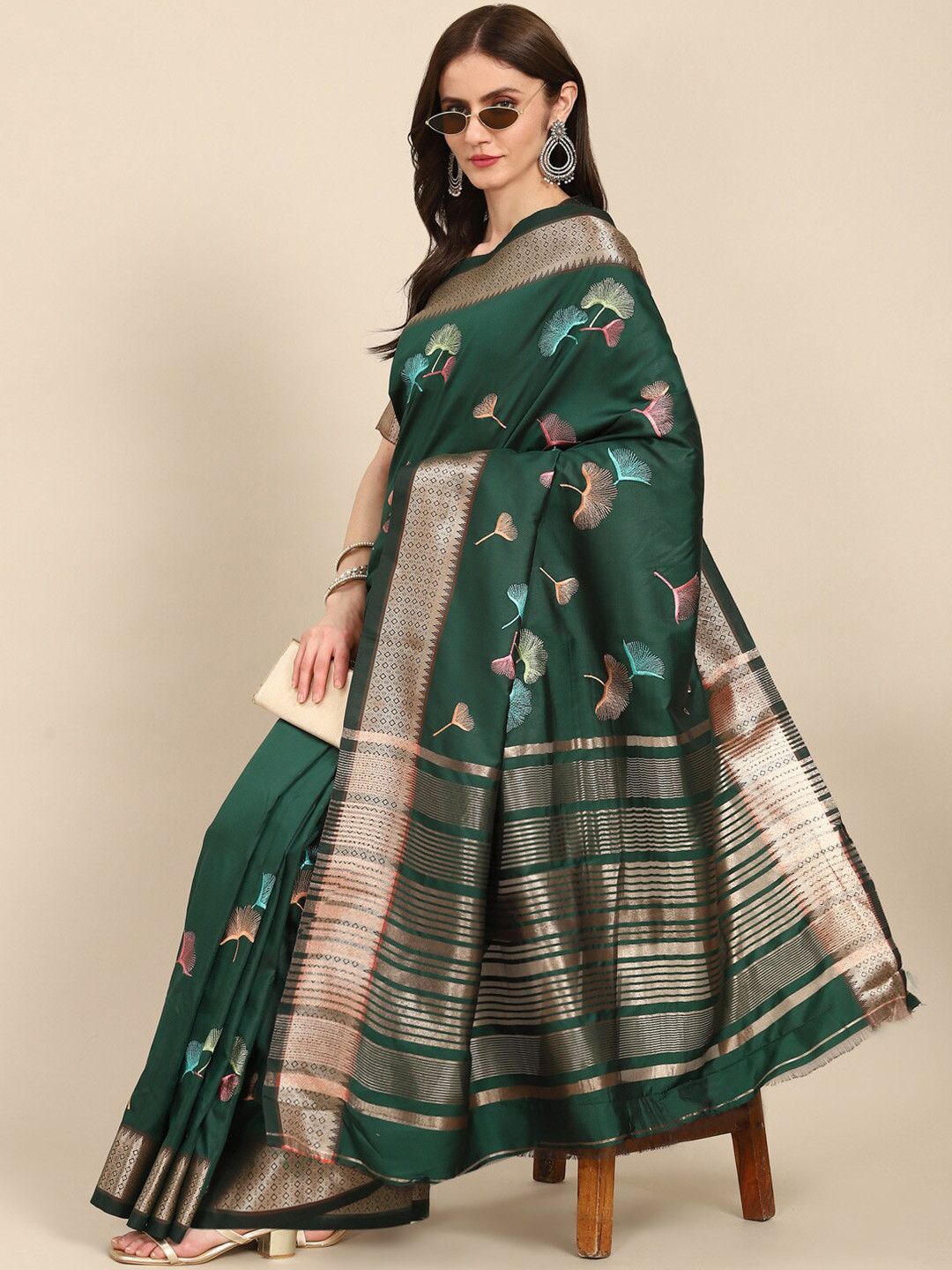 

Mitera Green & Pink Floral Embroidered Silk Cotton Banarasi Saree