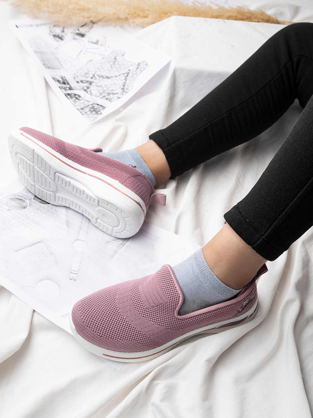 

Stylestry Women Textured Comfort Insole Contrast Sole Slip-On Sneakers, Mauve