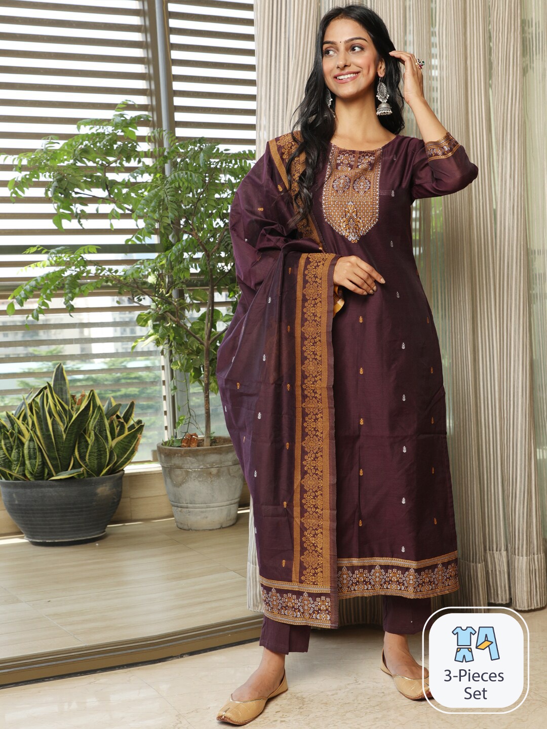 

AKS Couture Ethnic Motifs Woven Design Straight Kurta & Trousers With Dupatta, Burgundy