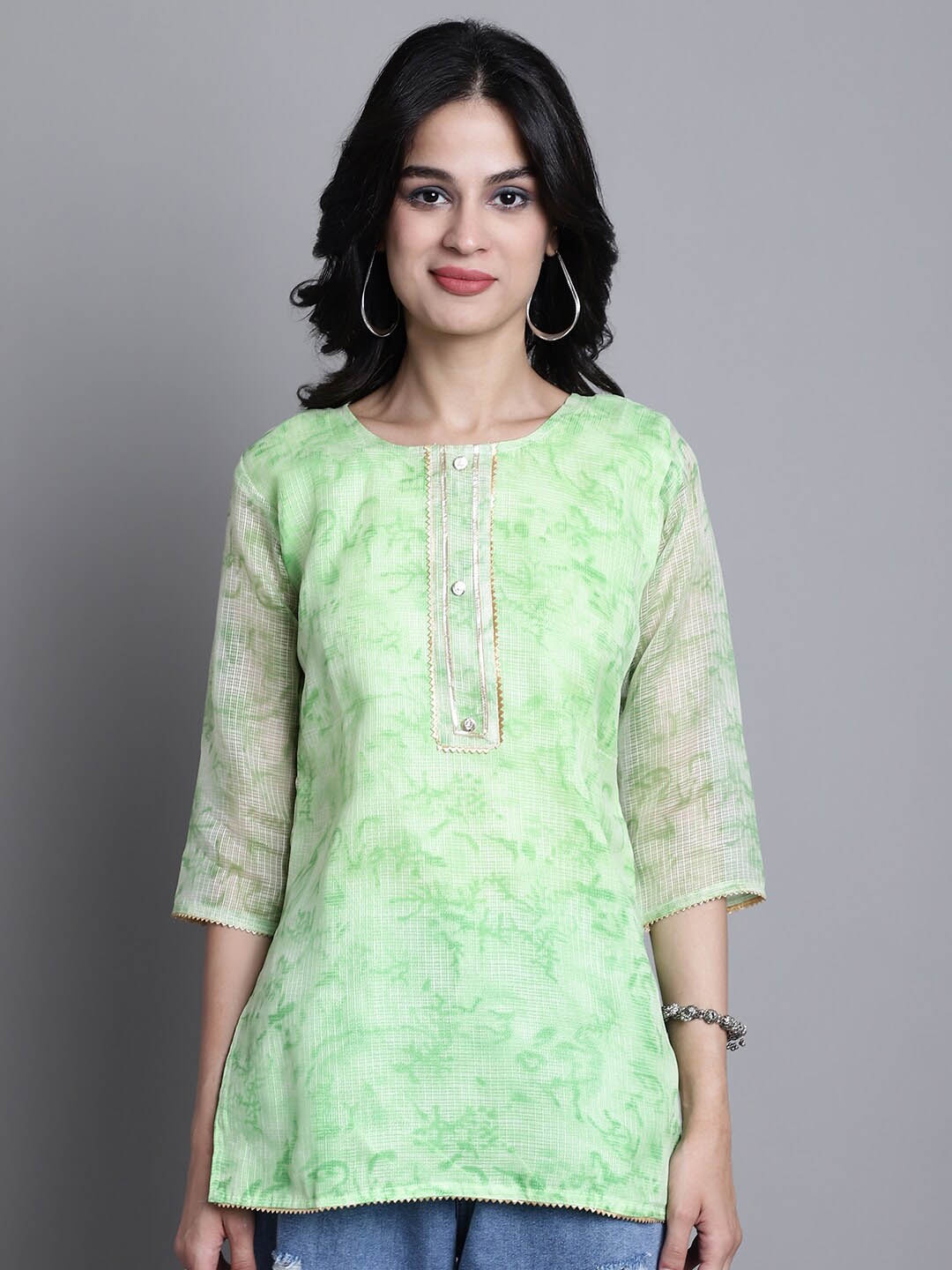 

SOUNDARYA Abstract Printed Gotta Patti Pure Cotton Kurti, Green