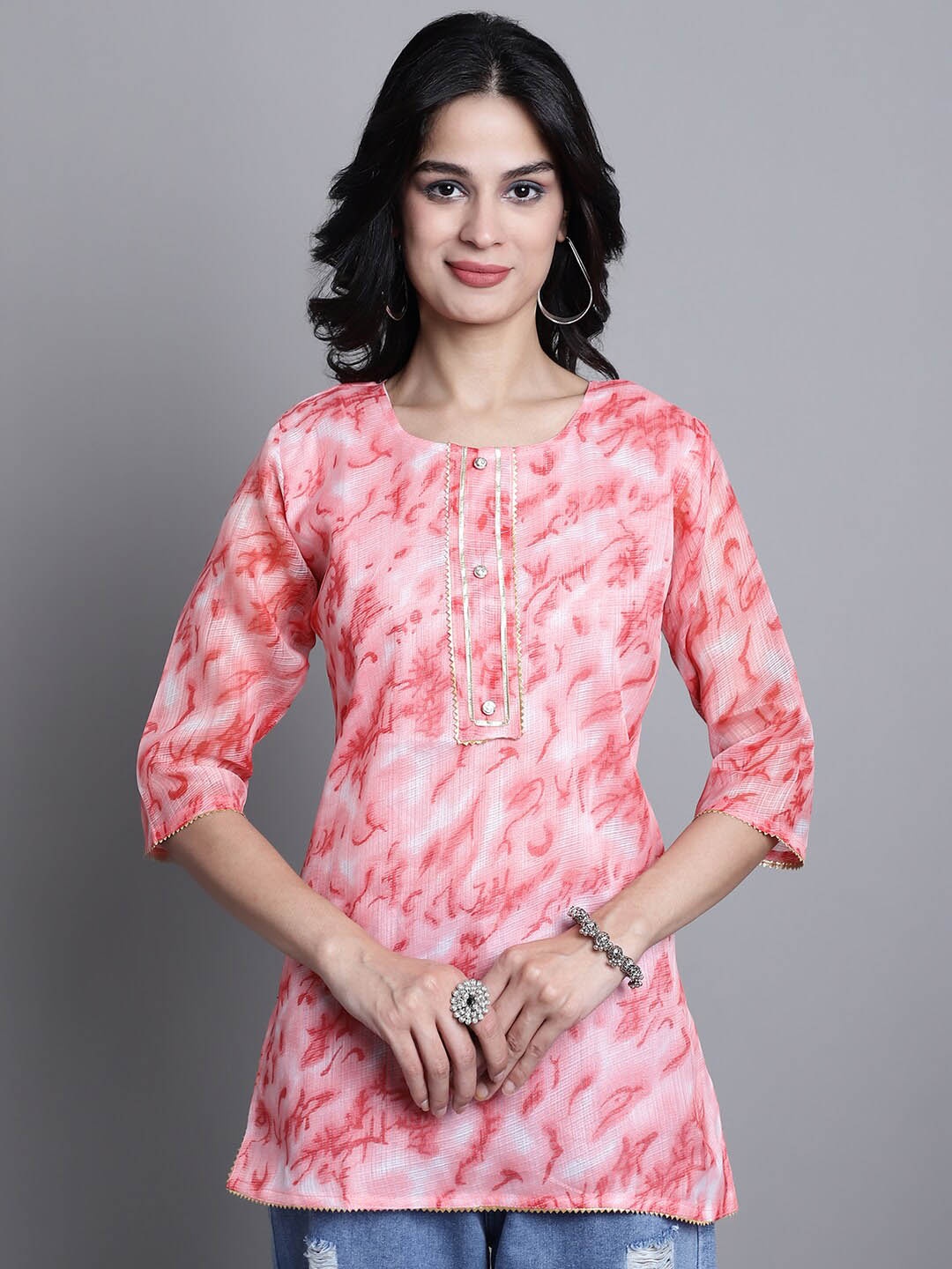 

SOUNDARYA Abstract Printed Gotta Patti Pure Cotton Kurti, Pink