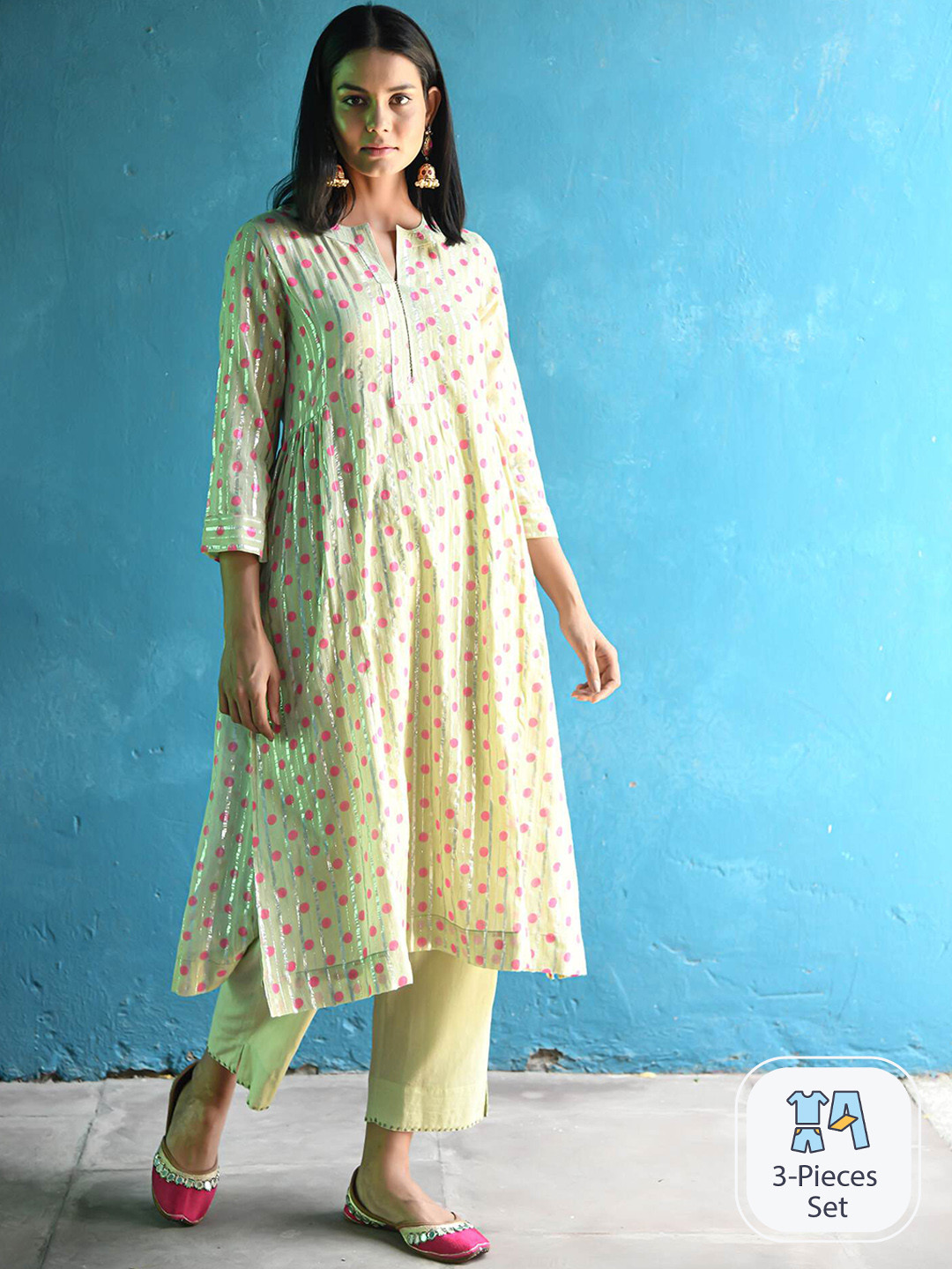 

NUHH Polka Dots Printed Mandarin Collar Pure Cotton Kurta with Trousers & Slip, Green