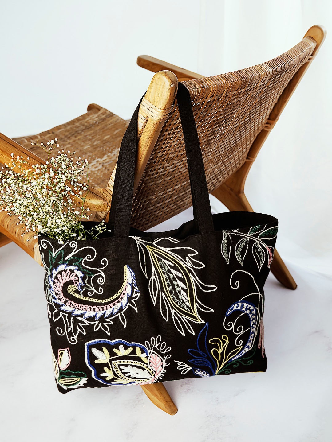 

Accessorize London Women's Multi Won Paisley Embroidered Handbag, Black