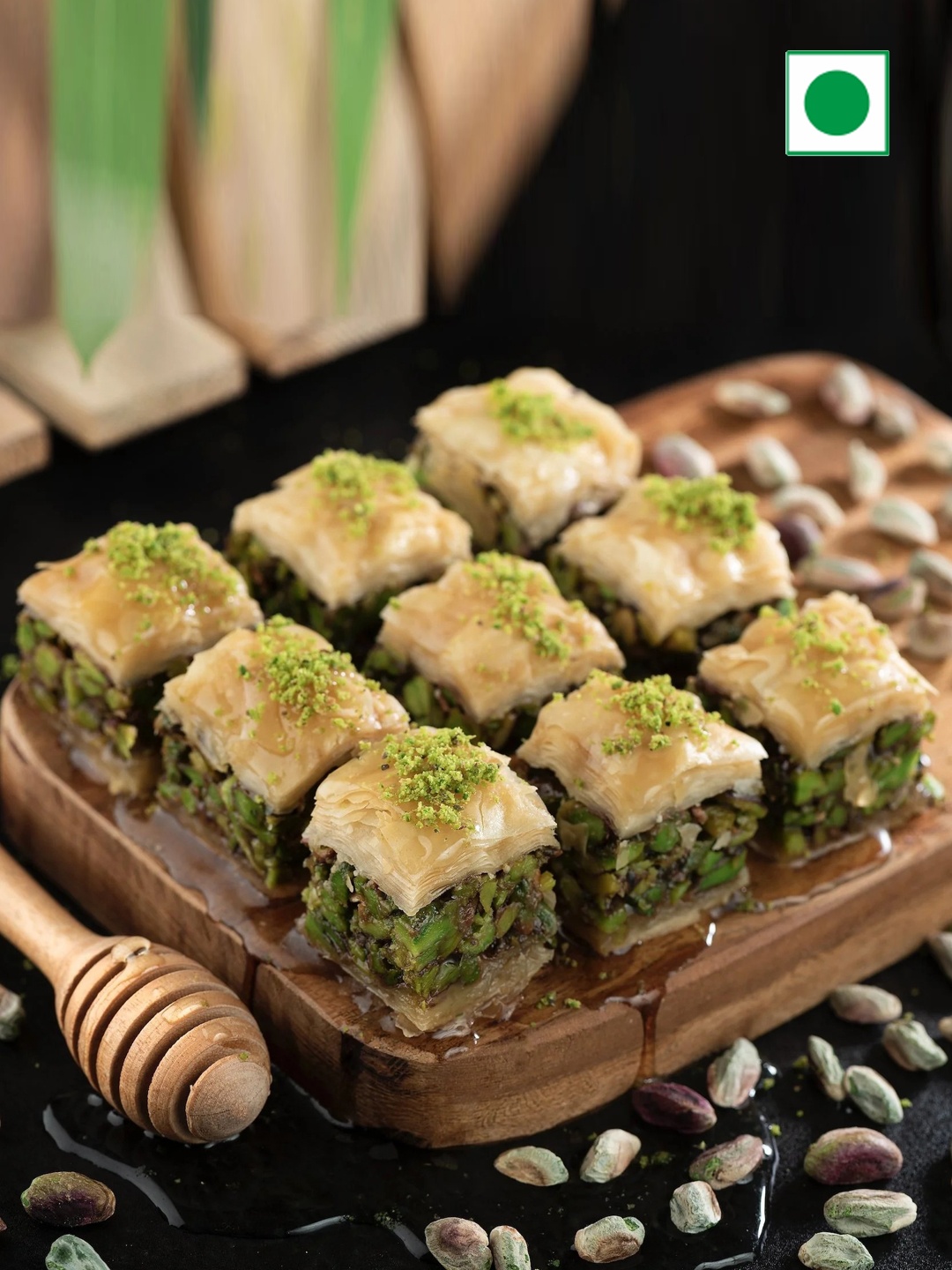 

The Baklava Box Pista Square Baklava Sweets-250 gms, Red