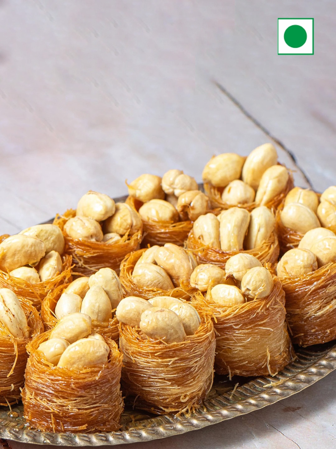 

The Baklava Box Oshe Bul Bul Cashew Sweets-250 gms, Red