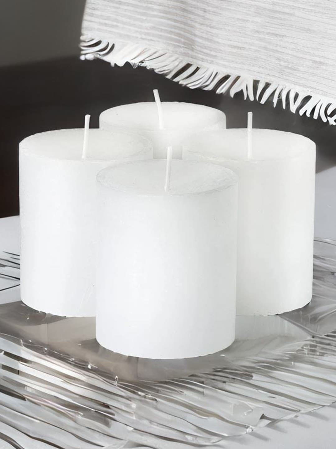 

Aromatic Fables White 4 Pieces Vanilla Scented Pillar Candles