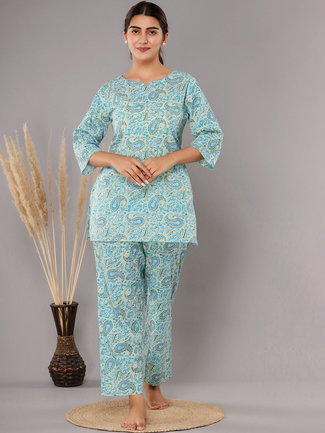 

Krati Creations Women Ethnic Motif Printed Kurti & Trousers, Turquoise blue