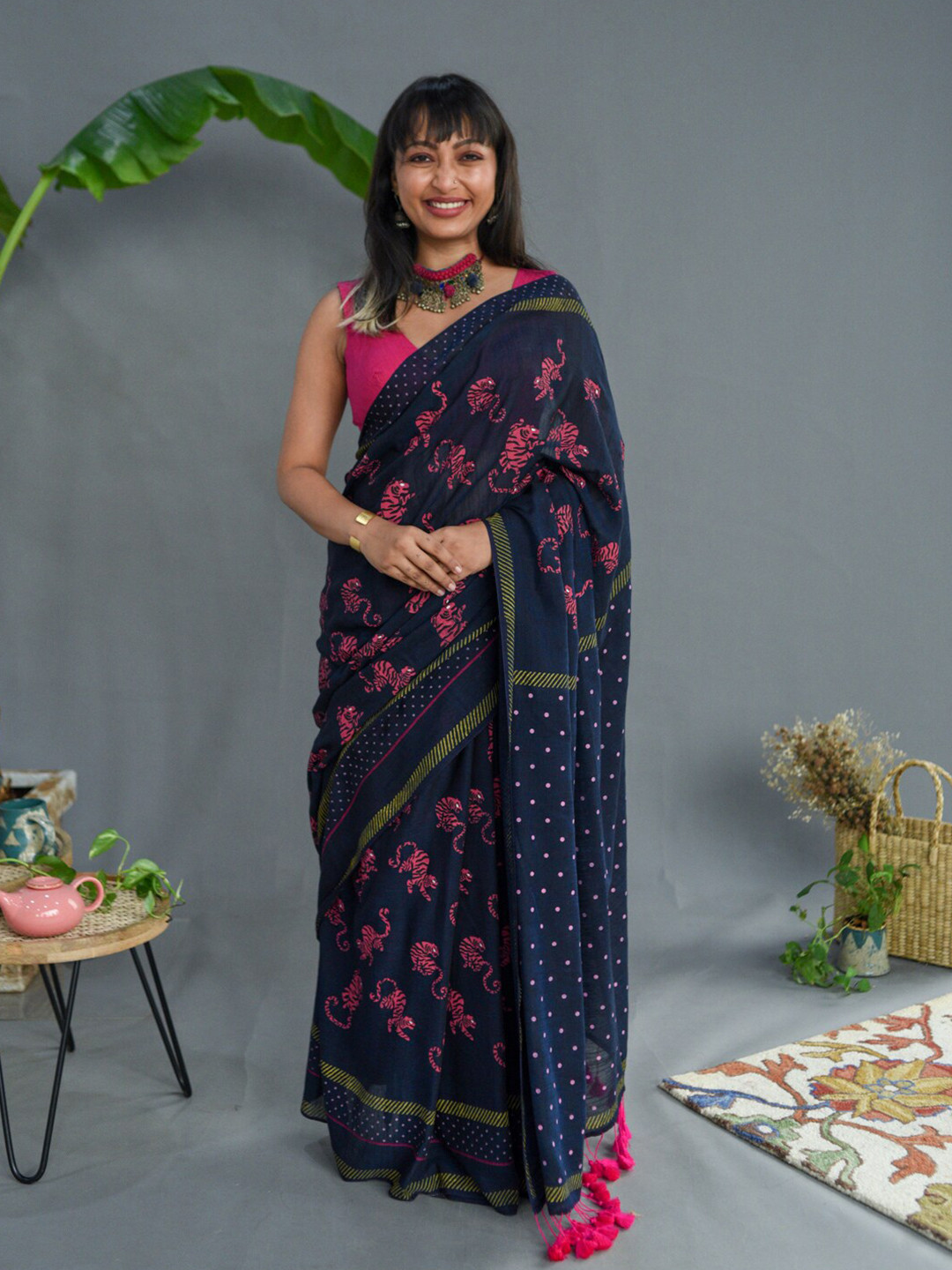 

Suta Navy Blue & Pink Conversational Printed Pure Cotton Saree