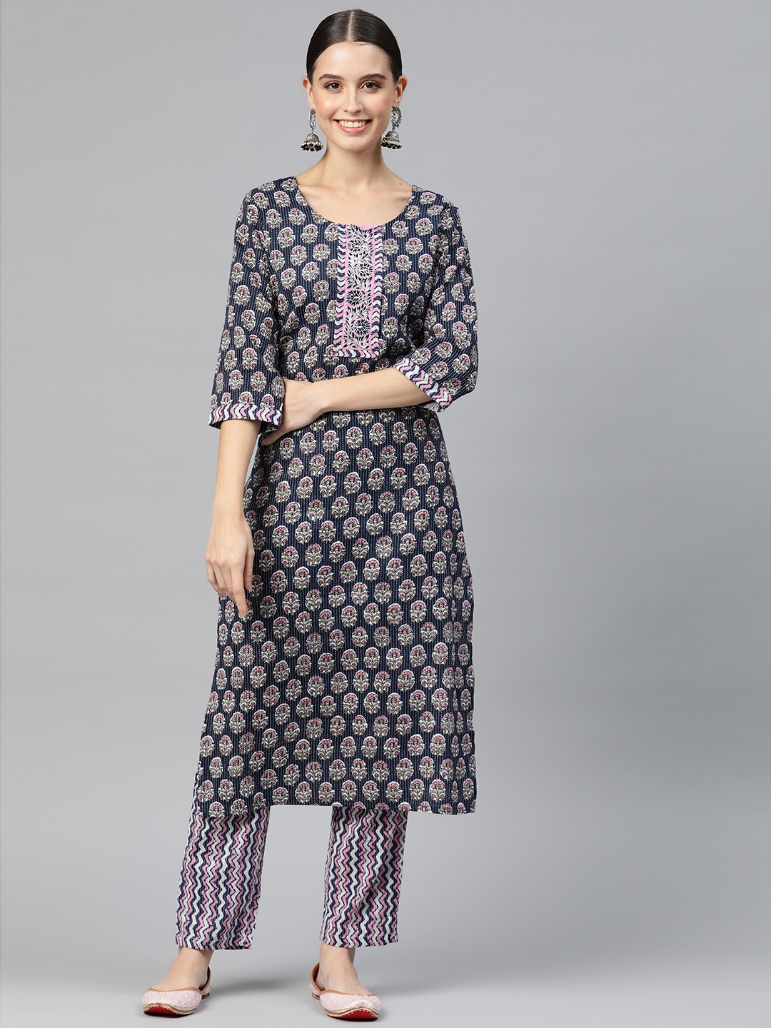 

Readiprint Fashions Women Floral Printed Thread Work Pure Cotton Kurta with Palazzos, Navy blue