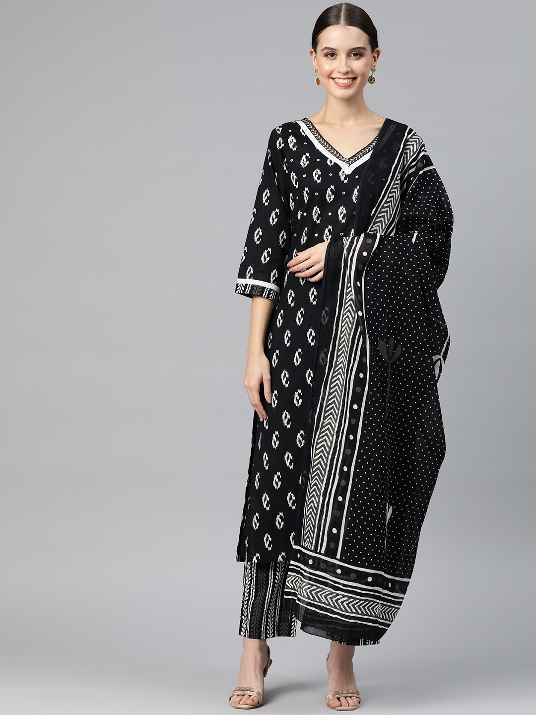 

Readiprint Fashions Women Ethnic Motifs Sequinned Kurta with Palazzos & With Dupatta, Black