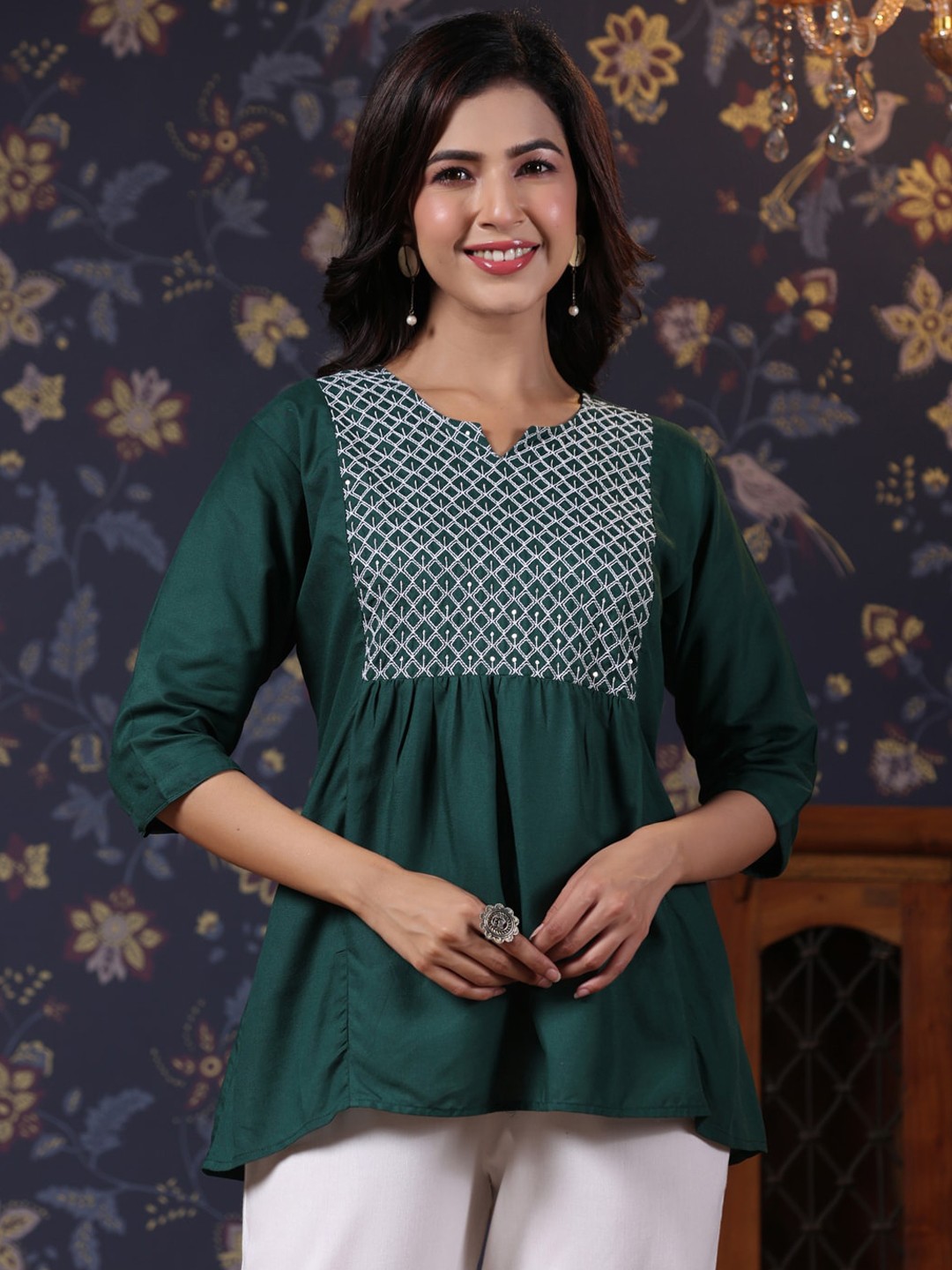 

House of Pataudi Ethnic Motifs Embroidered Kurti, Green