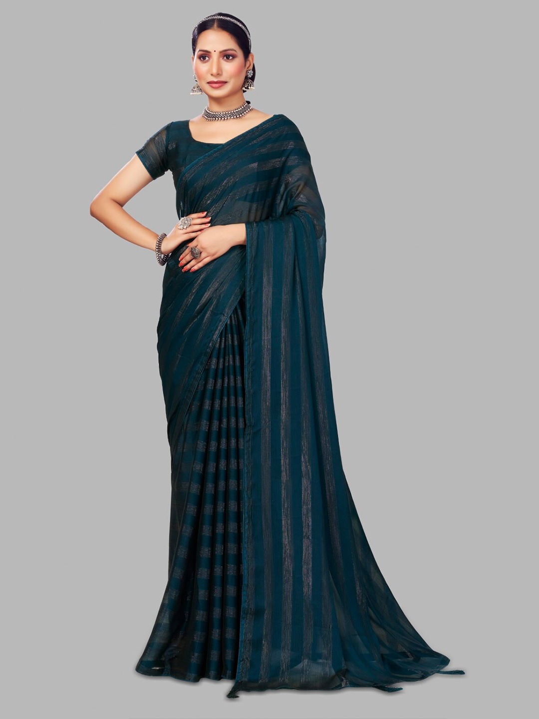 

FLOURIOUS Striped Saree, Blue