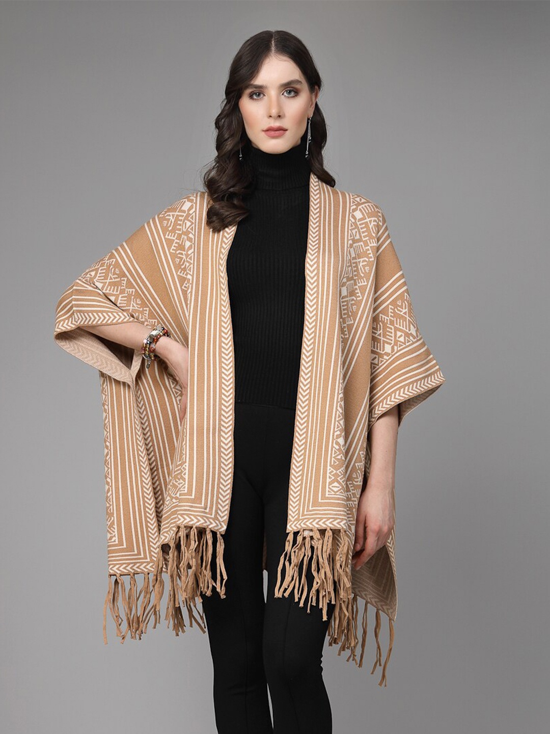 

Mafadeny Geometric Printed Lapel Collar Poncho, Cream