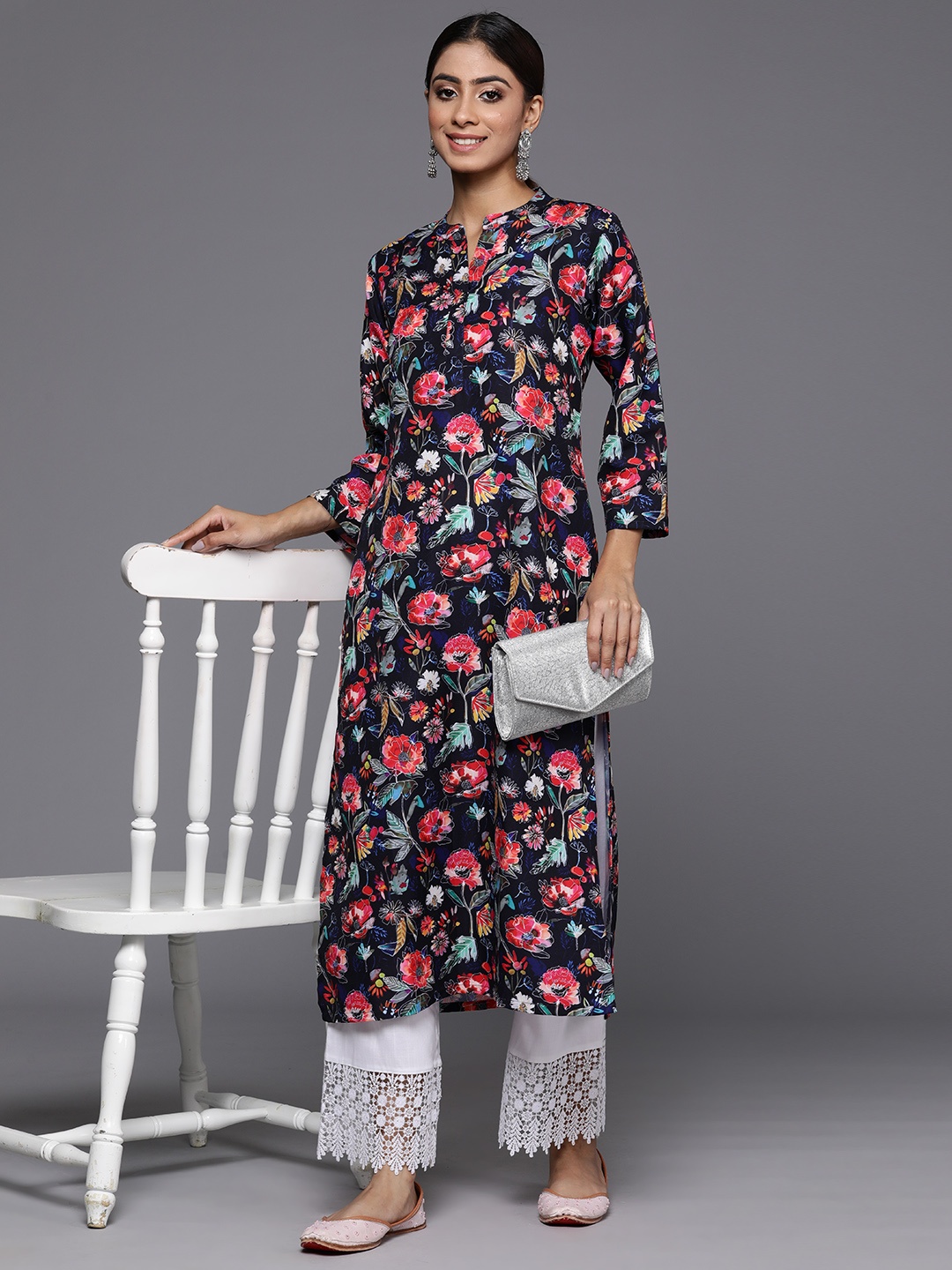 

Varanga Floral Printed Mandarin Collar Kurta, Navy blue