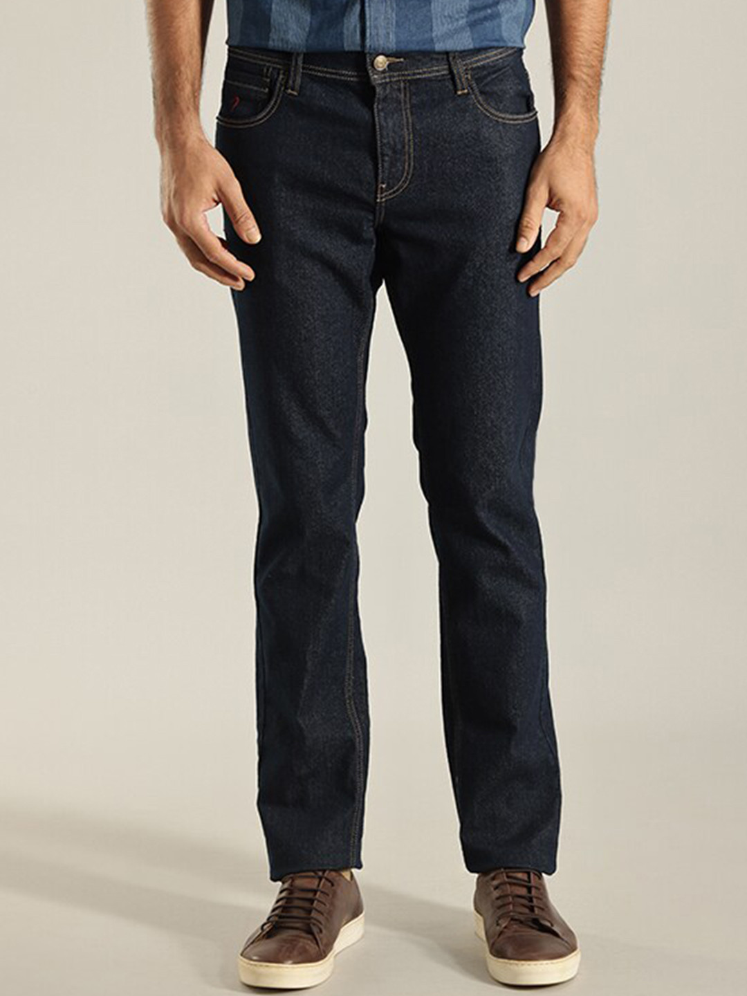 

Indian Terrain Men Brooklyn Clean Look Slim Fit Cotton Jeans, Navy blue